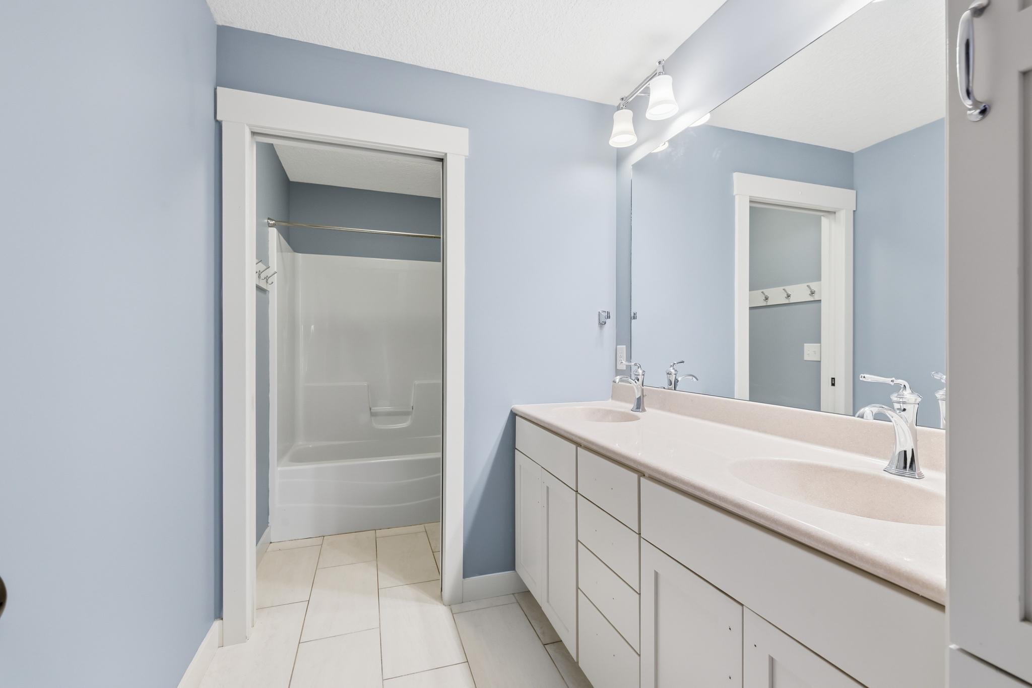 332 Lindsay Road Property Photo 43