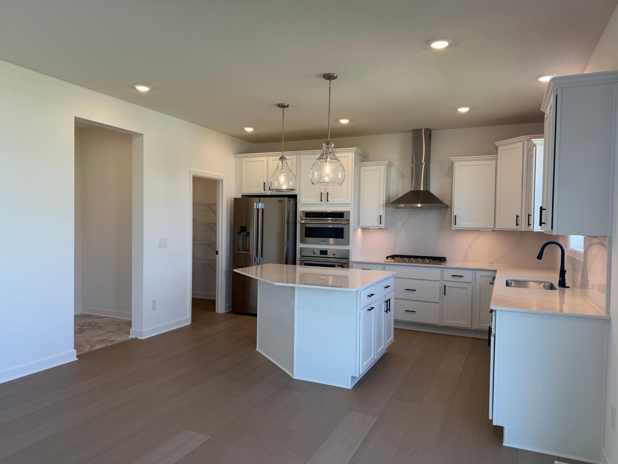 1081 Achilles Drive Property Photo 3