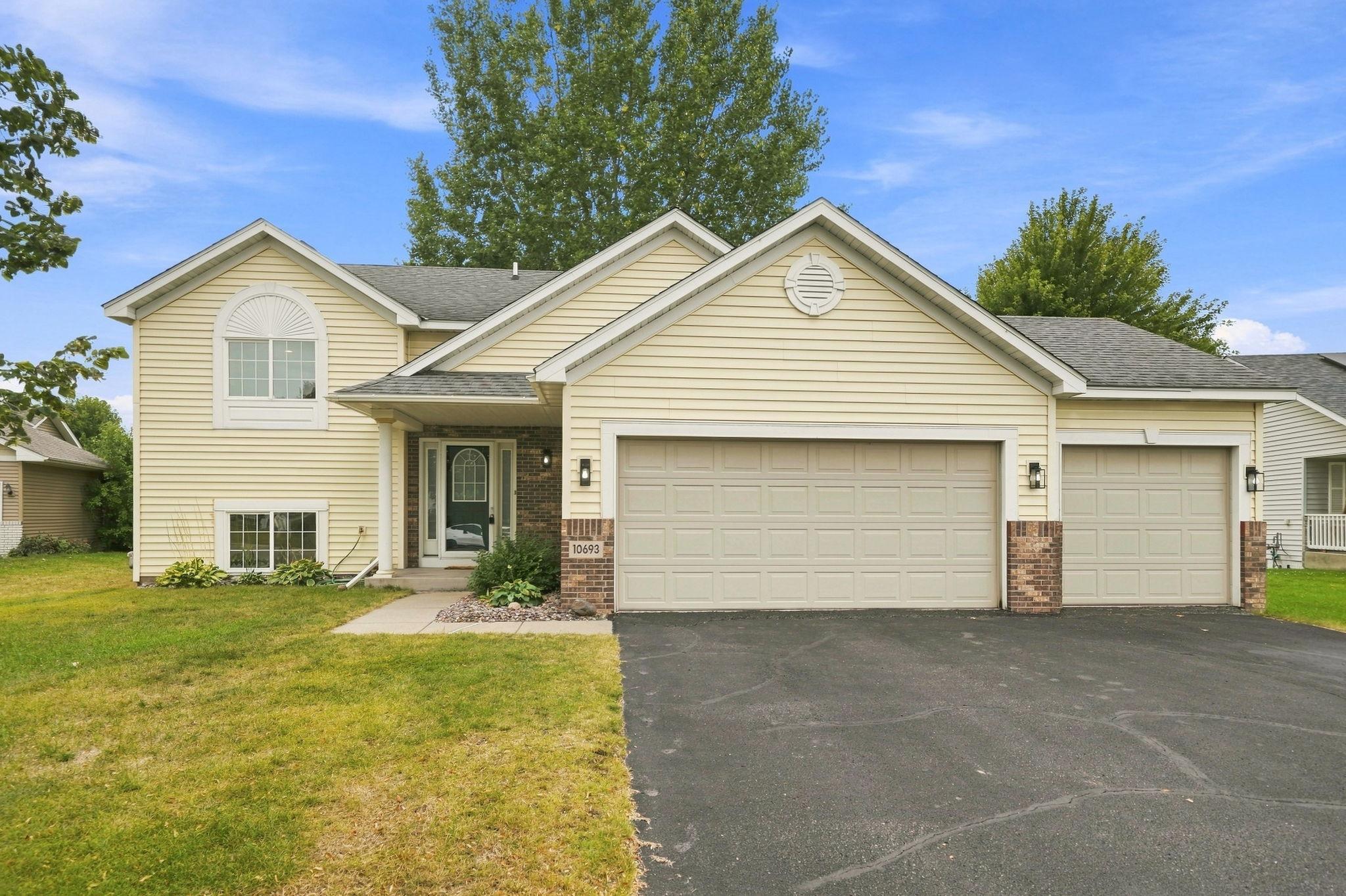 10693 Karston Avenue Ne Property Photo 1
