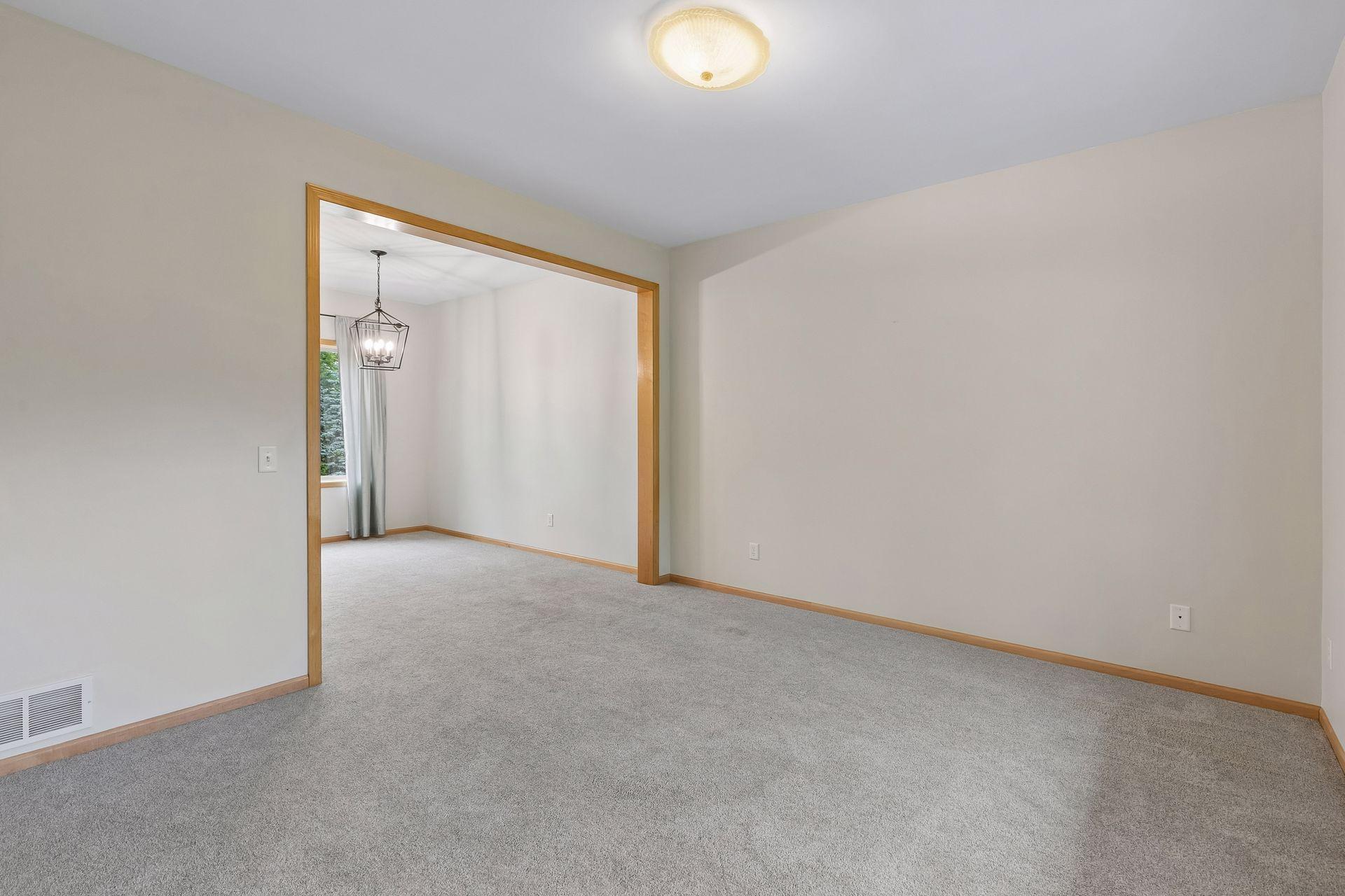 19925 English Court Property Photo 18