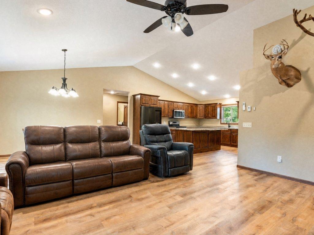 14470 Kimberlee Drive Property Photo 7