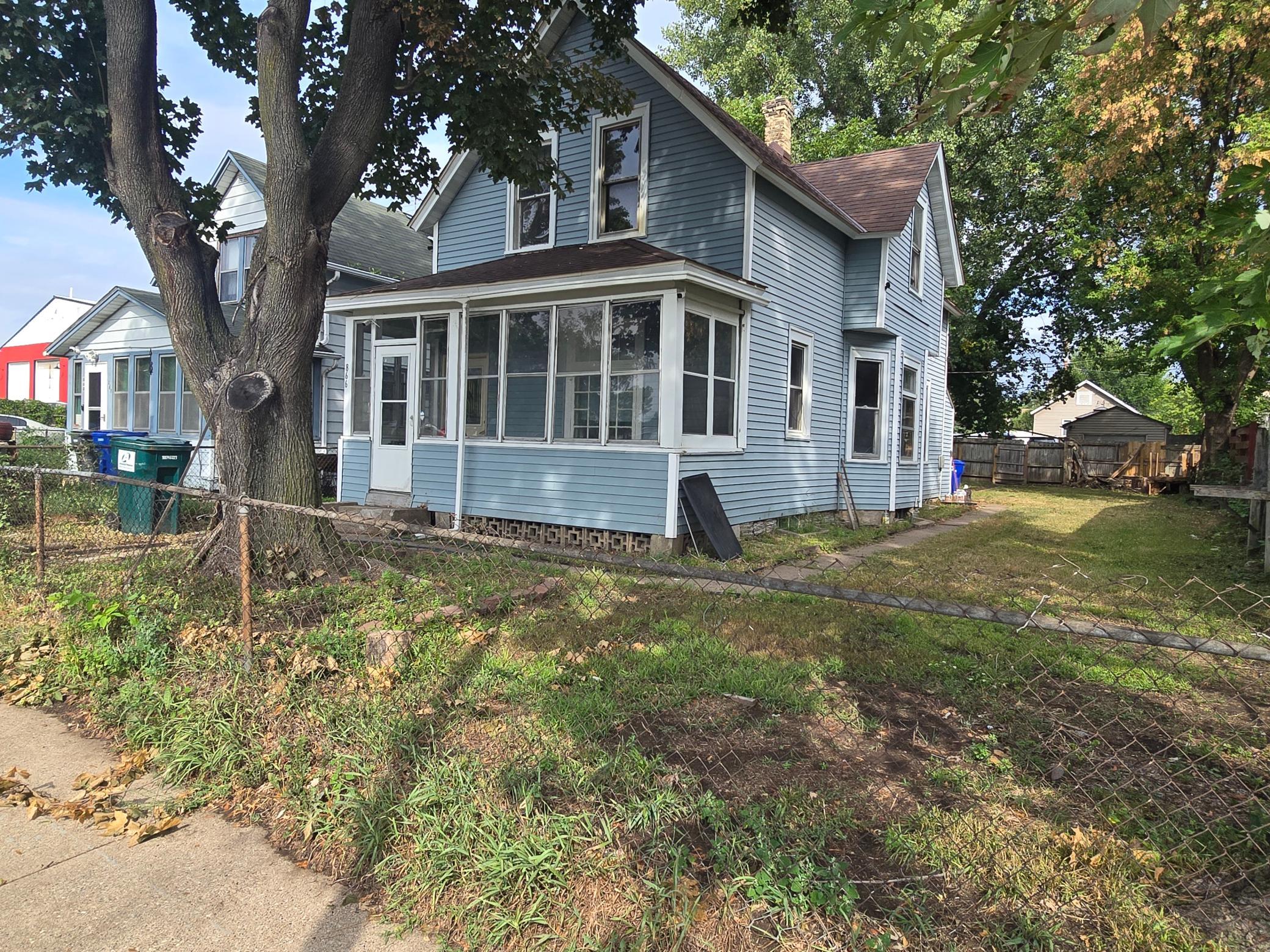 866 Duluth Street Property Photo 3