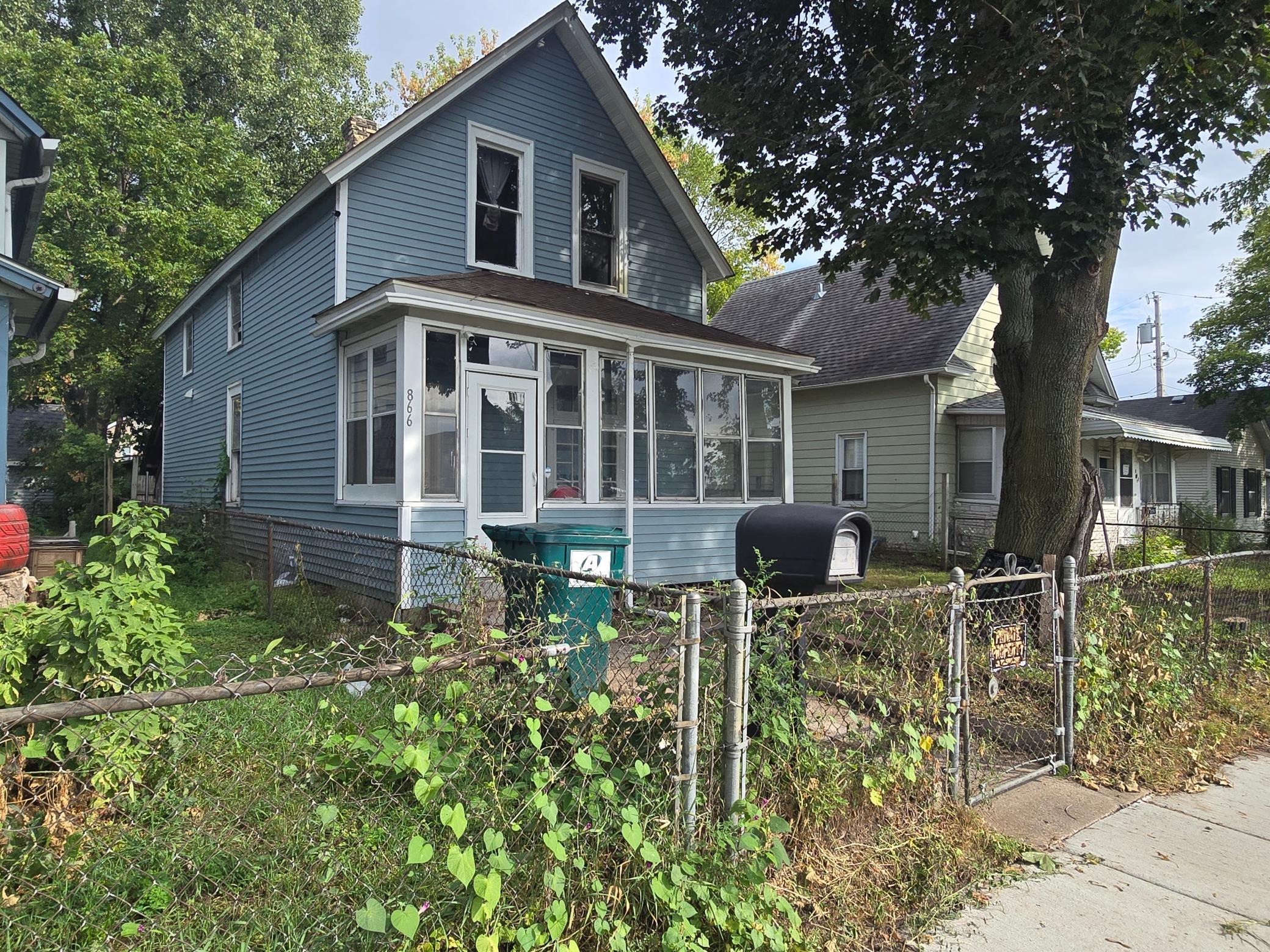 866 Duluth Street Property Photo 4