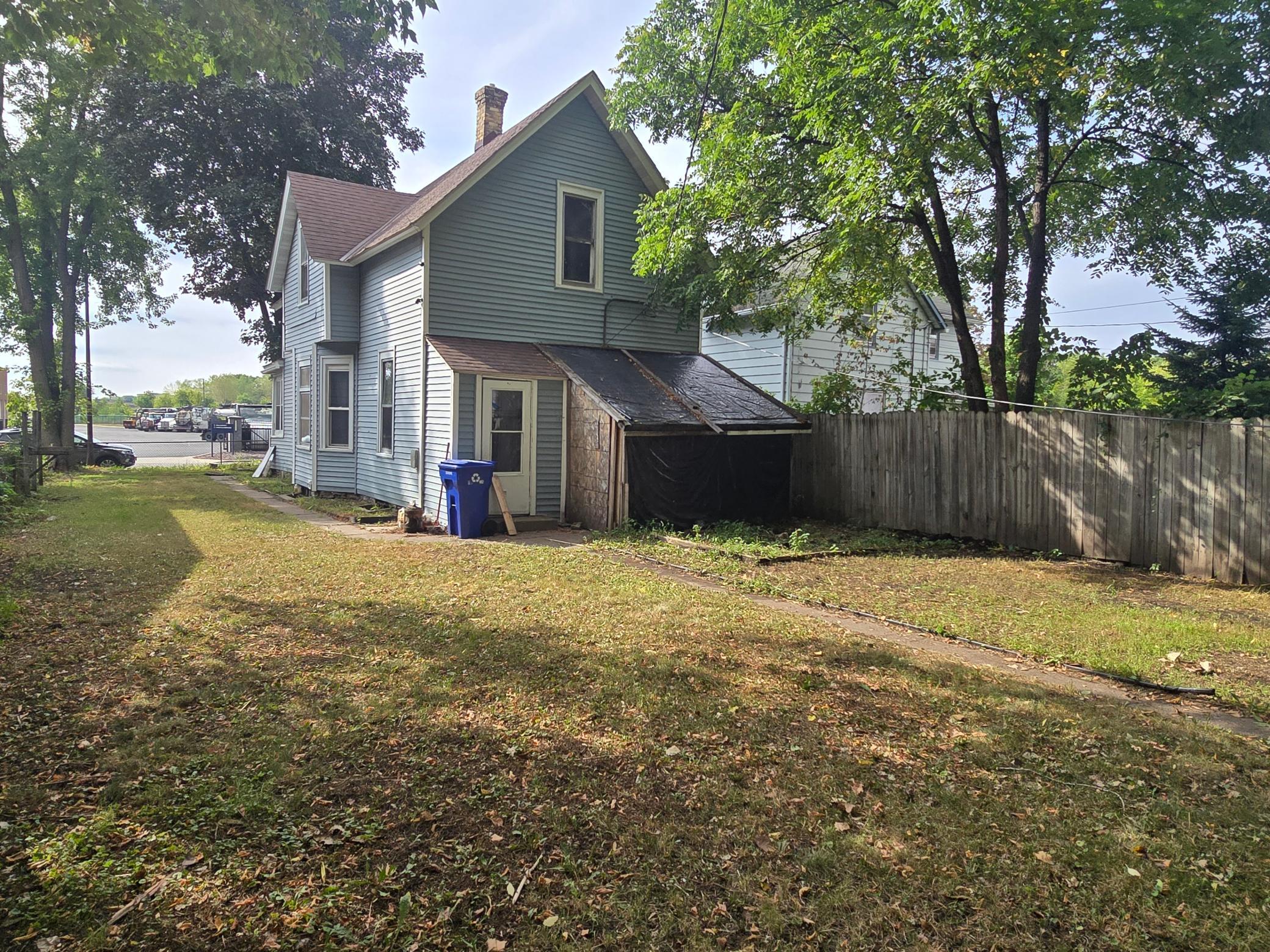 866 Duluth Street Property Photo 6