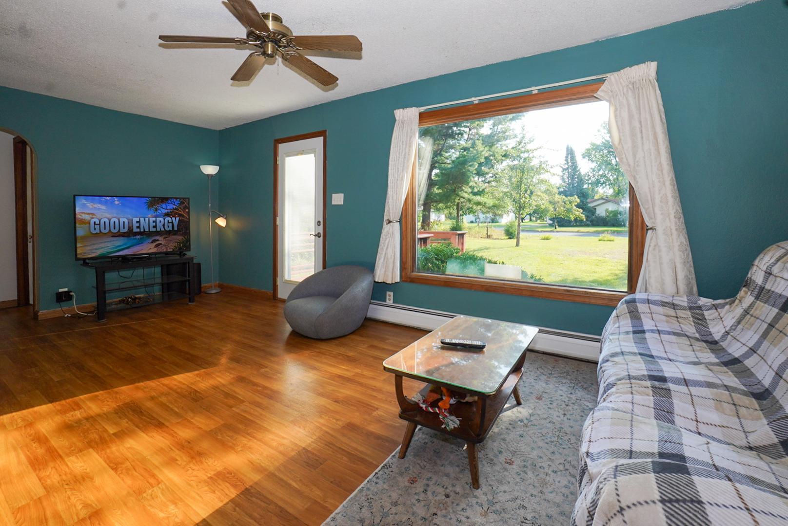 3128 Starr Avenue Property Photo 4