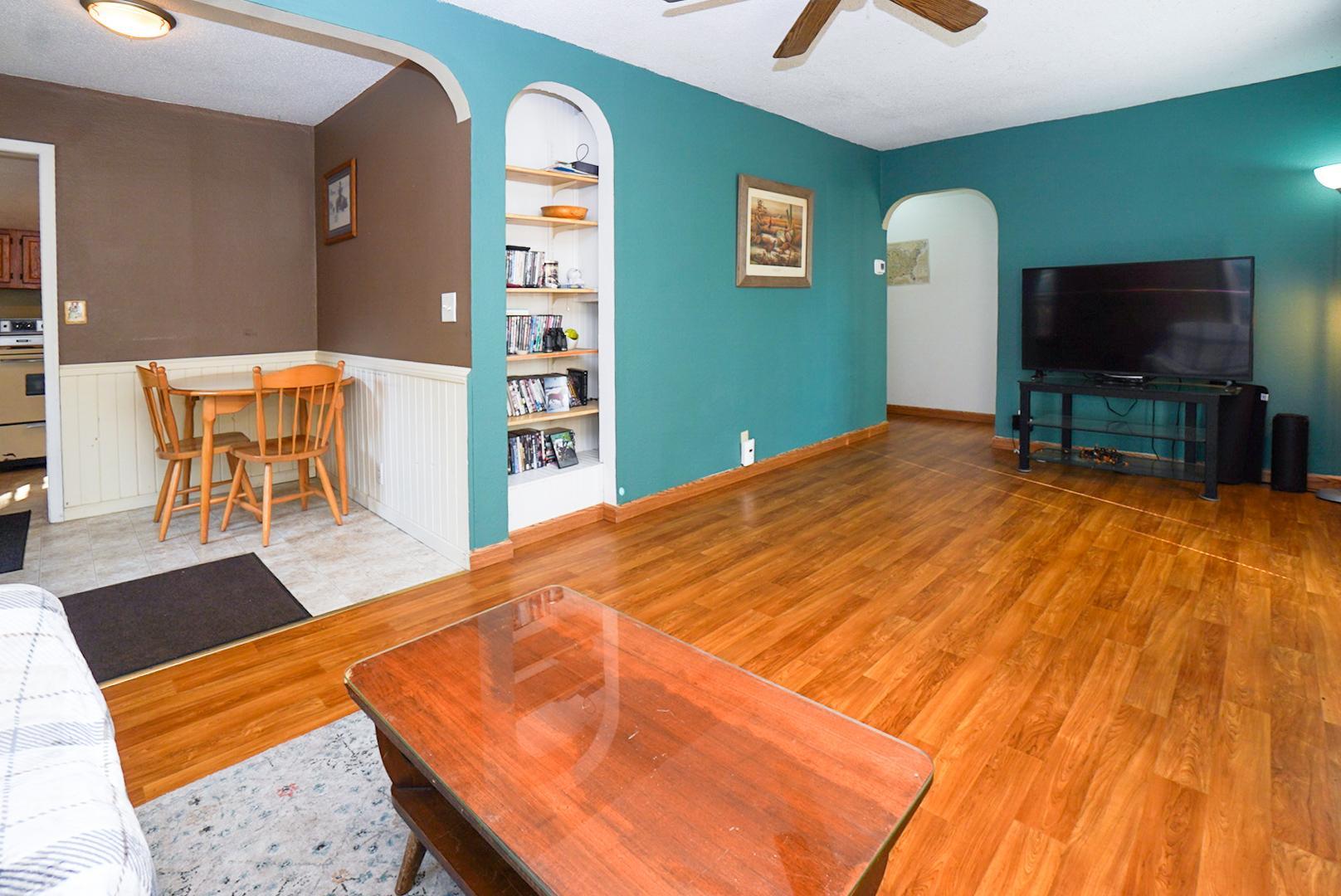 3128 Starr Avenue Property Photo 5