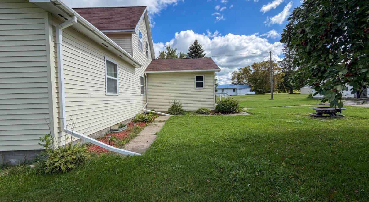 356 Oak Street Property Photo 4
