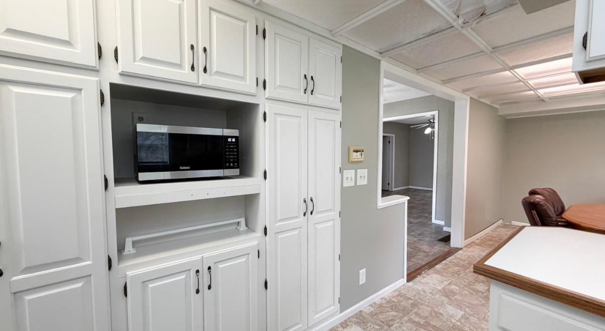 356 Oak Street Property Photo 8