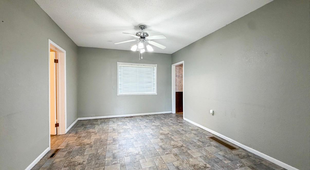 356 Oak Street Property Photo 14