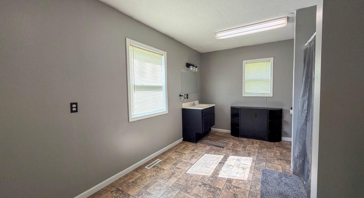 356 Oak Street Property Photo 16