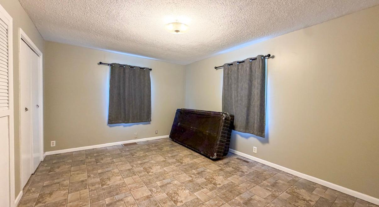 356 Oak Street Property Photo 18