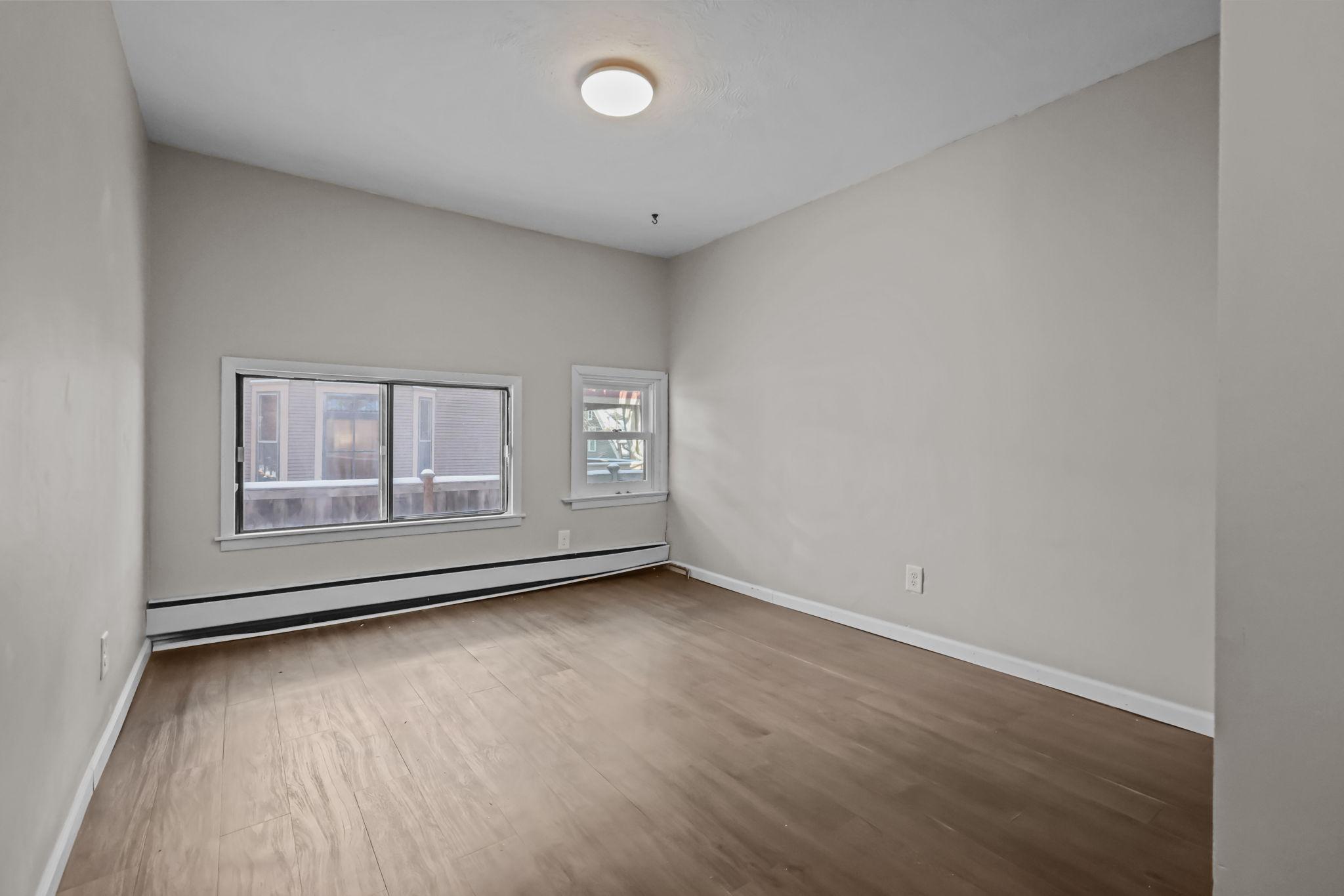 2209 Aldrich Avenue S Property Photo 5