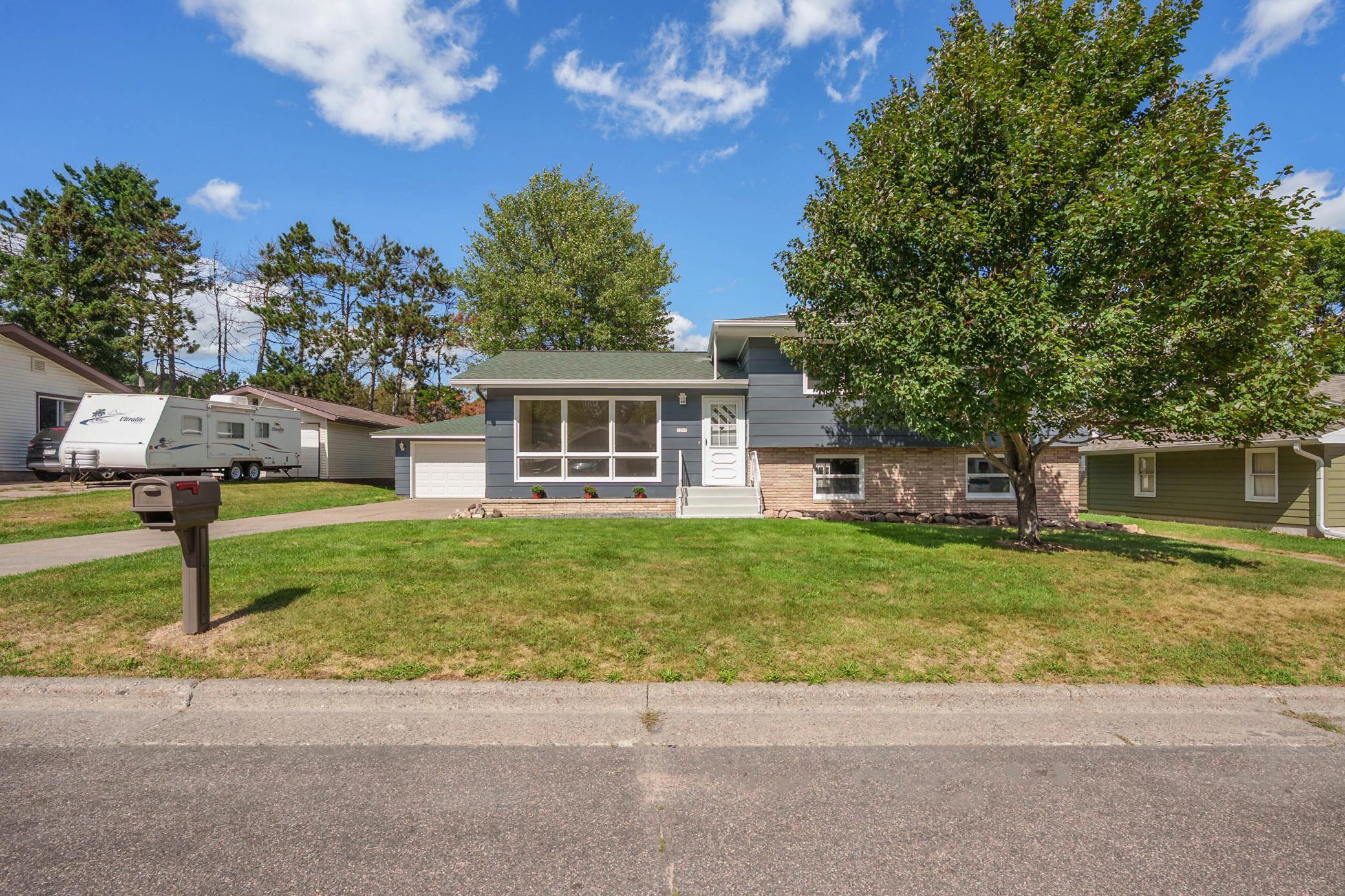 1203 Lee Street Property Photo 1