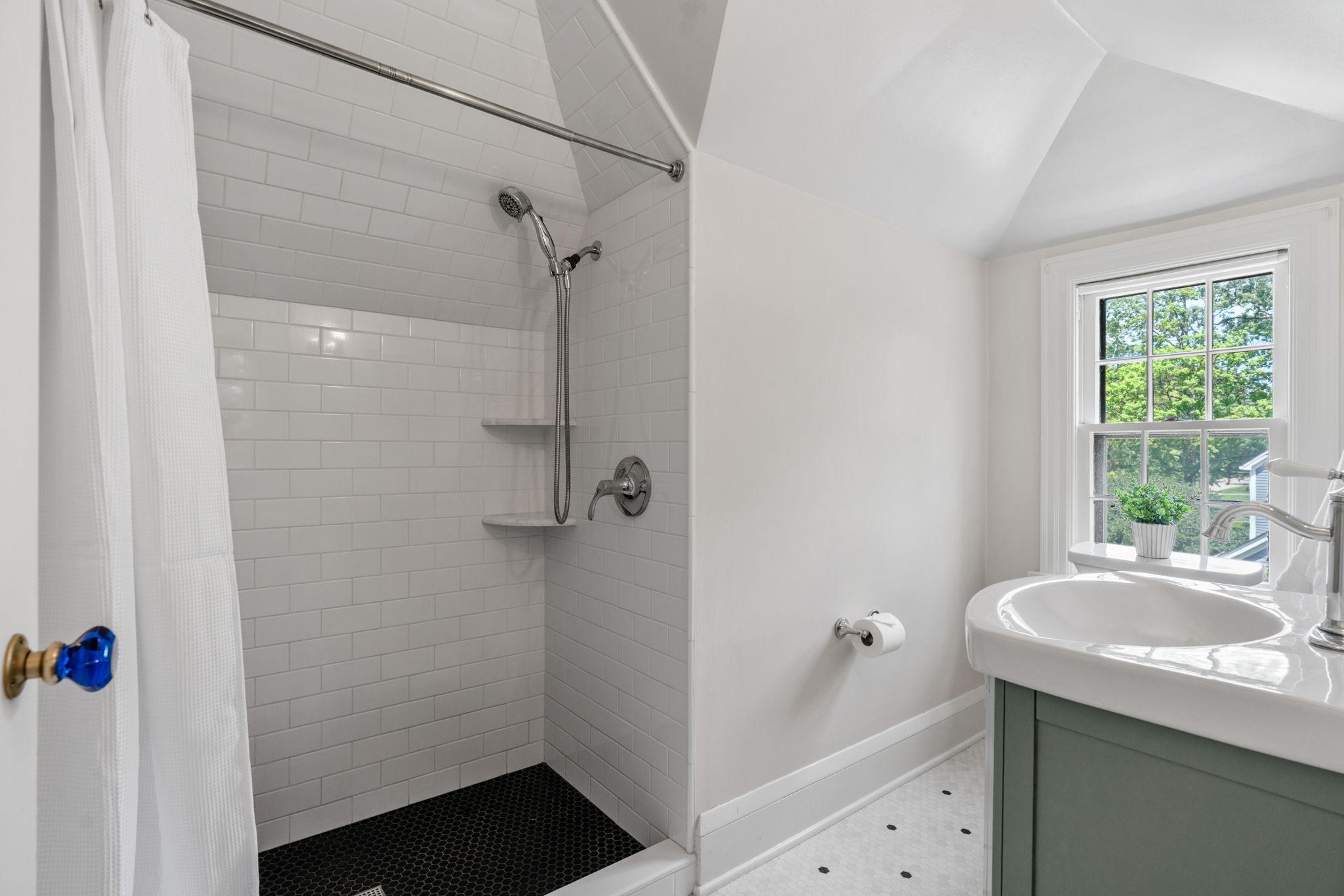 249 Hawthorne Road Property Photo 38