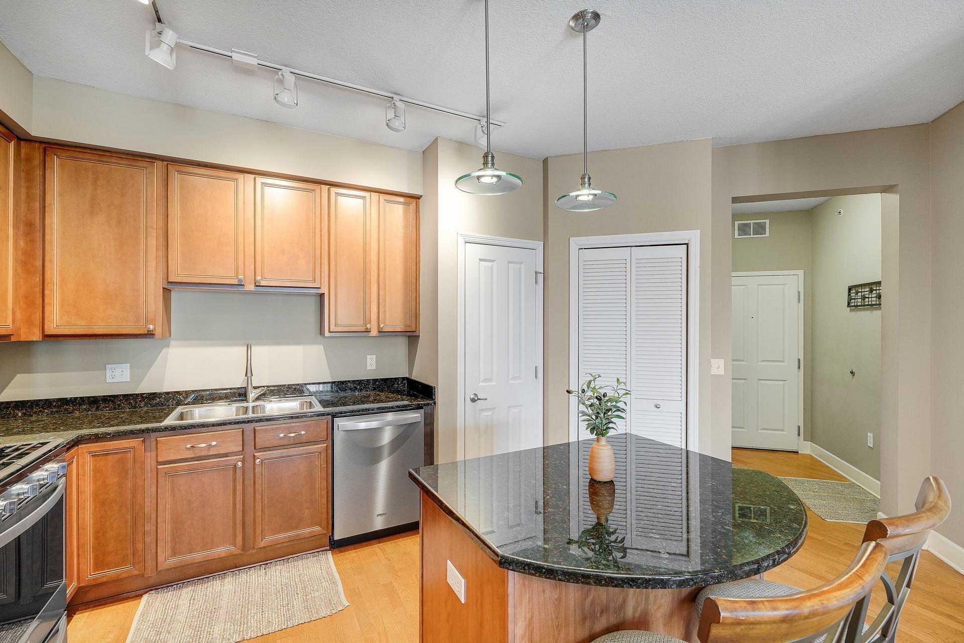 500 E Grant Street 709 Property Photo 6
