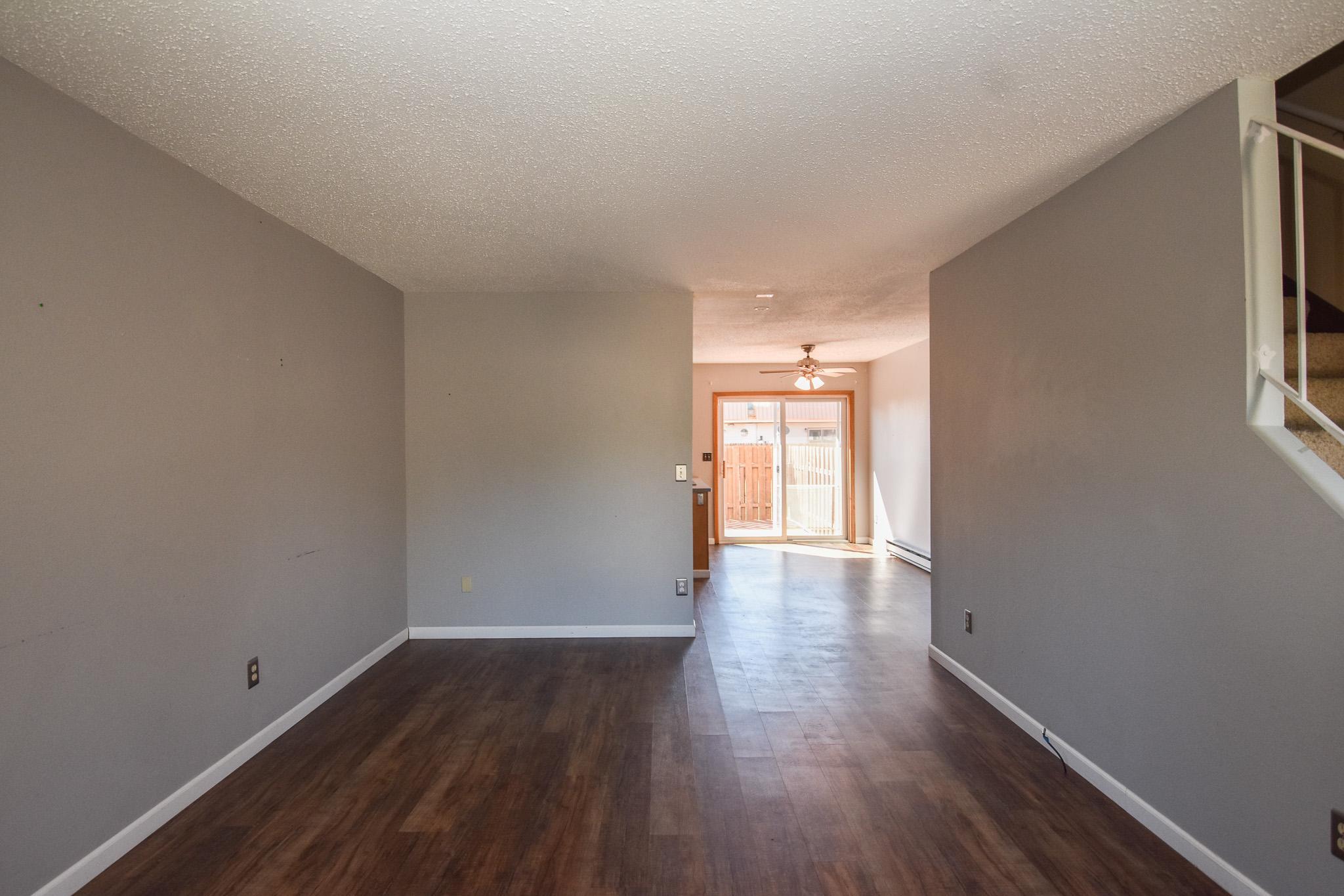 321 12 1/2 Avenue E Property Photo 4