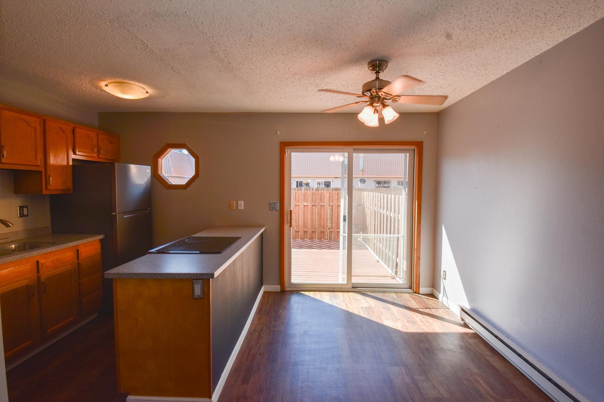 321 12 1/2 Avenue E Property Photo 5