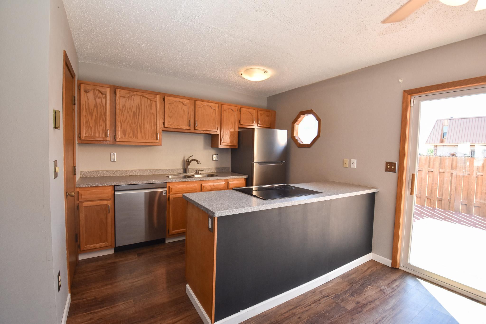 321 12 1/2 Avenue E Property Photo 6