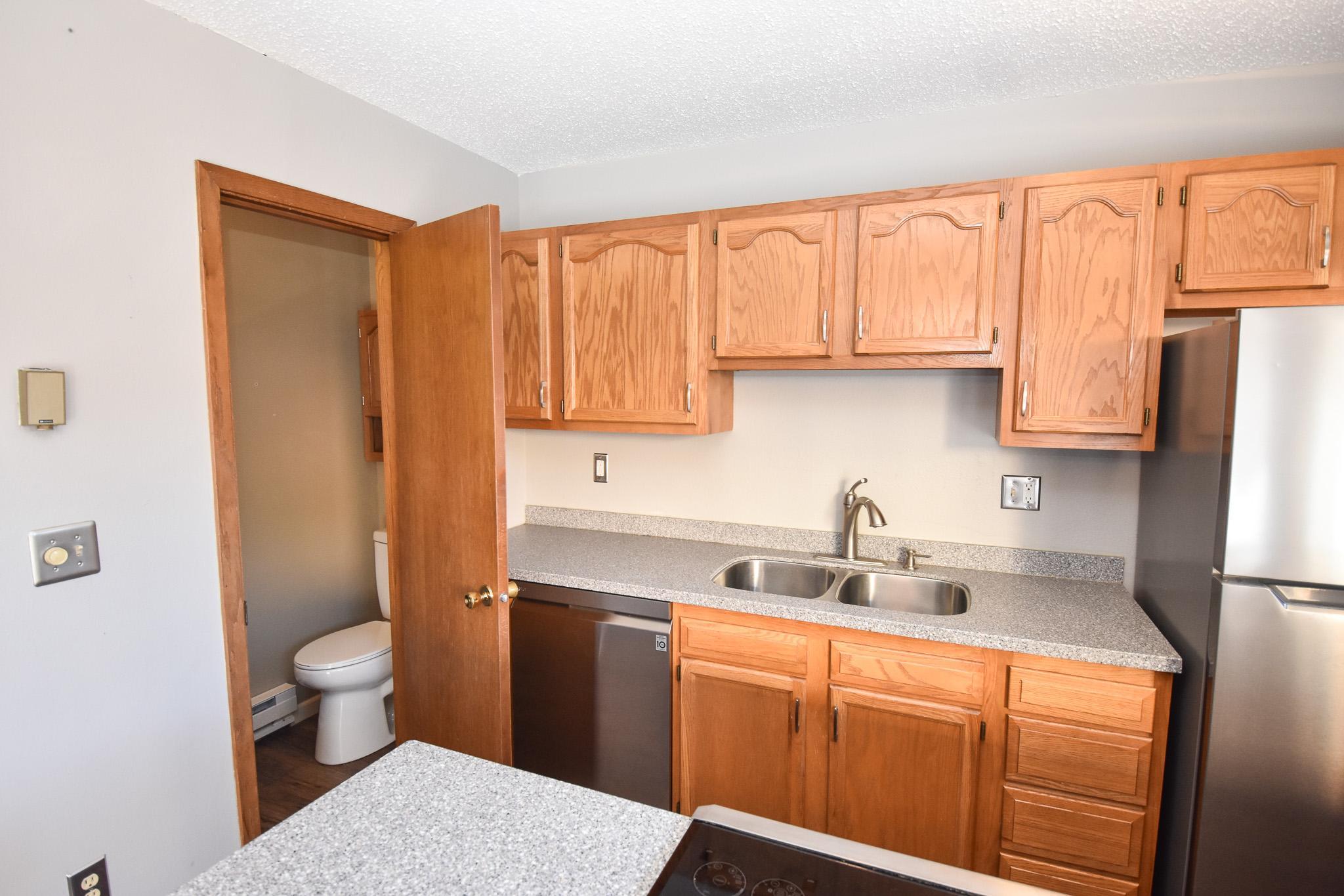 321 12 1/2 Avenue E Property Photo 7