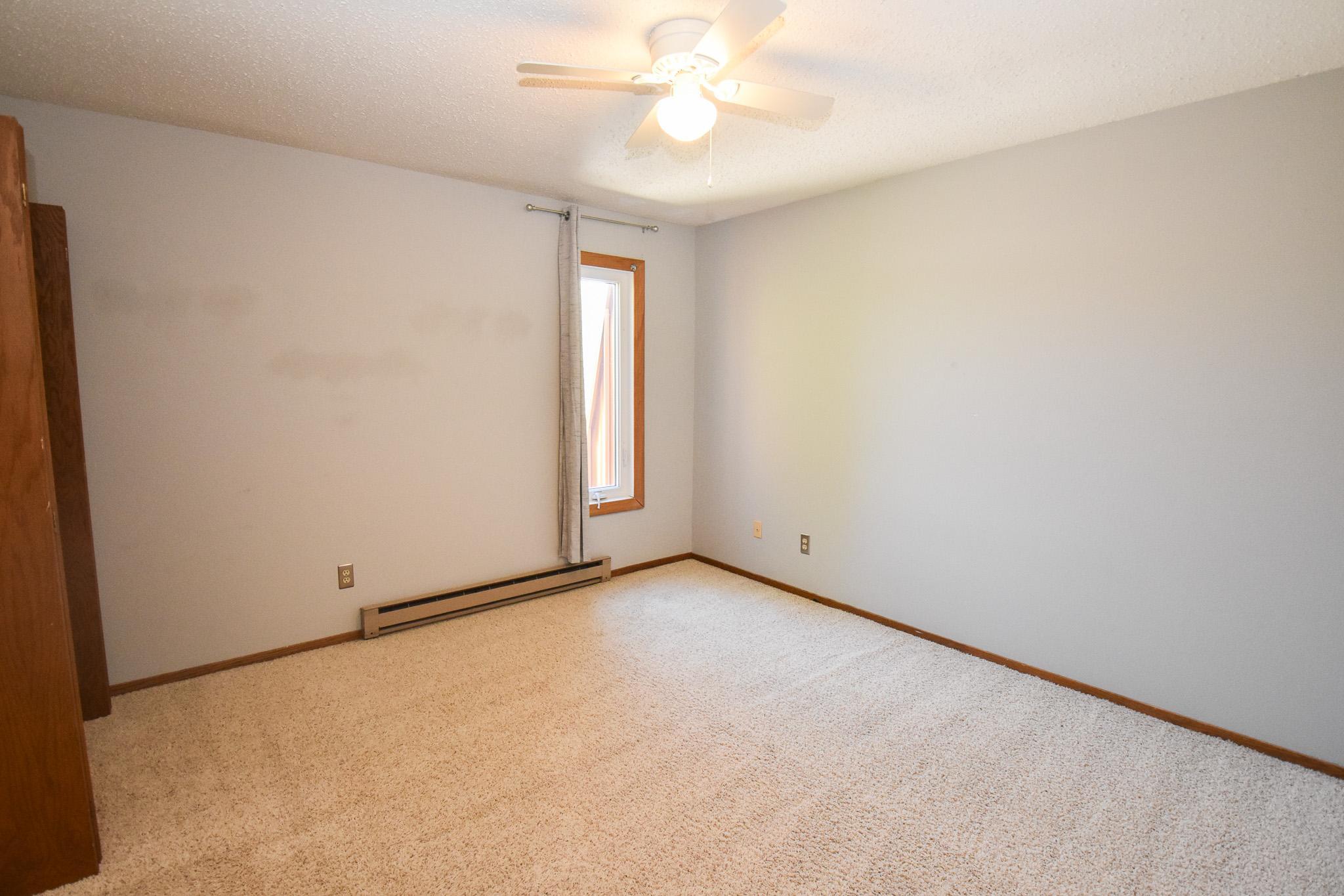 321 12 1/2 Avenue E Property Photo 12