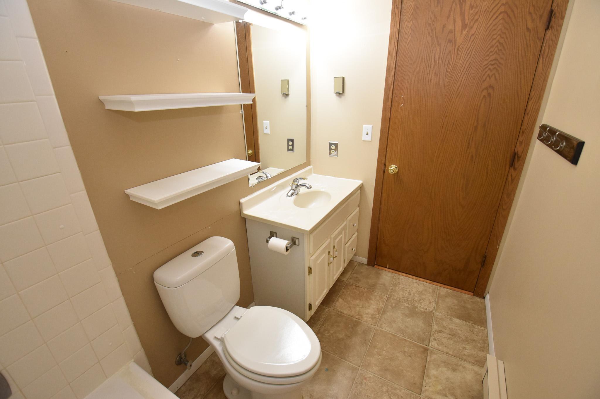 321 12 1/2 Avenue E Property Photo 15