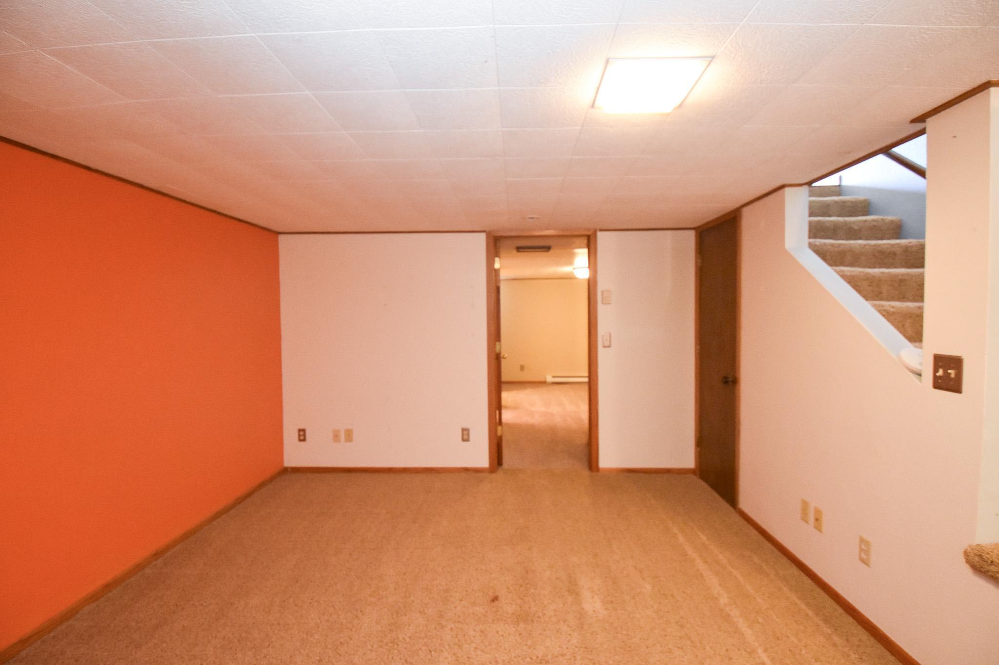 321 12 1/2 Avenue E Property Photo 17