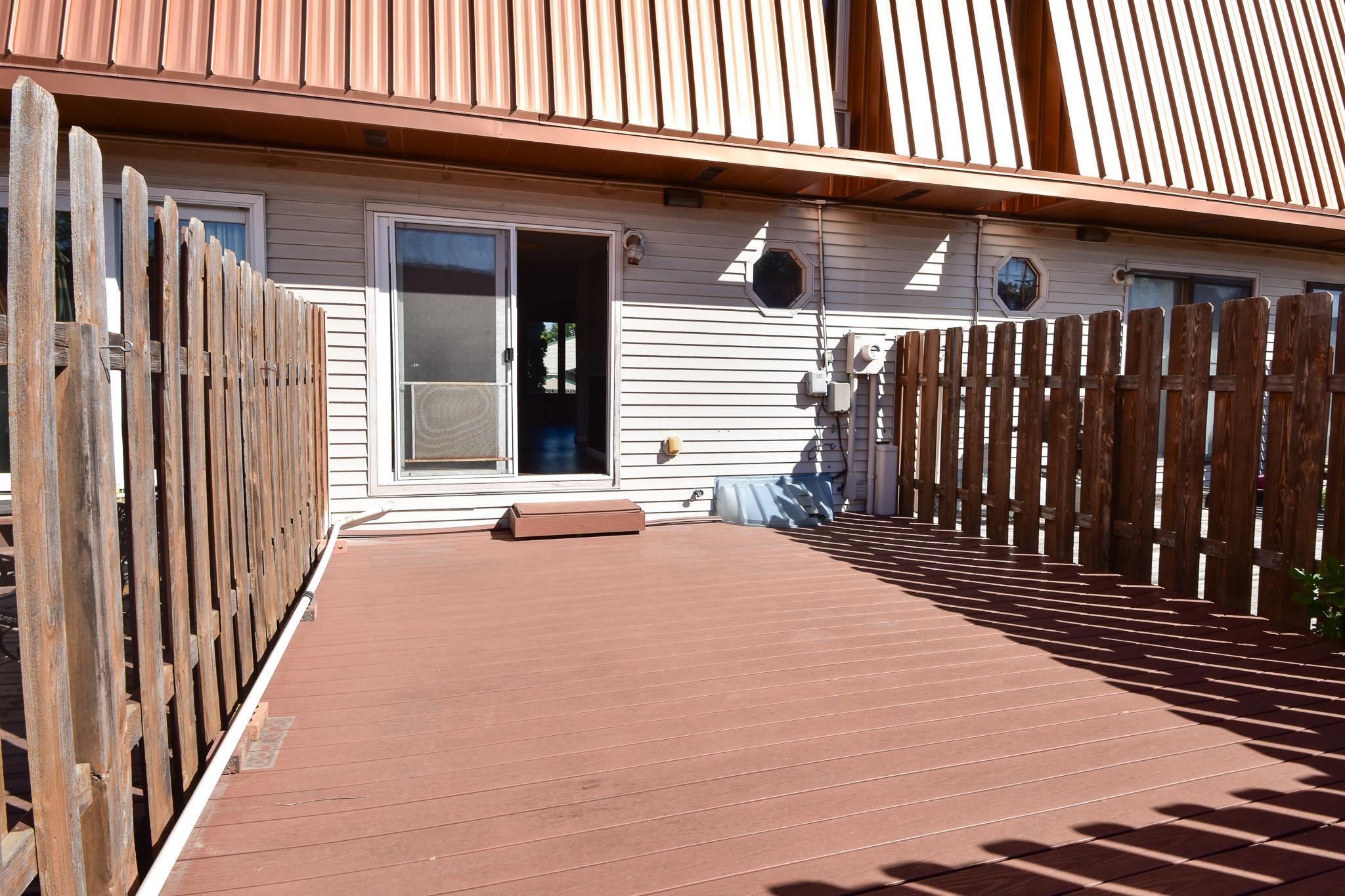 321 12 1/2 Avenue E Property Photo 23