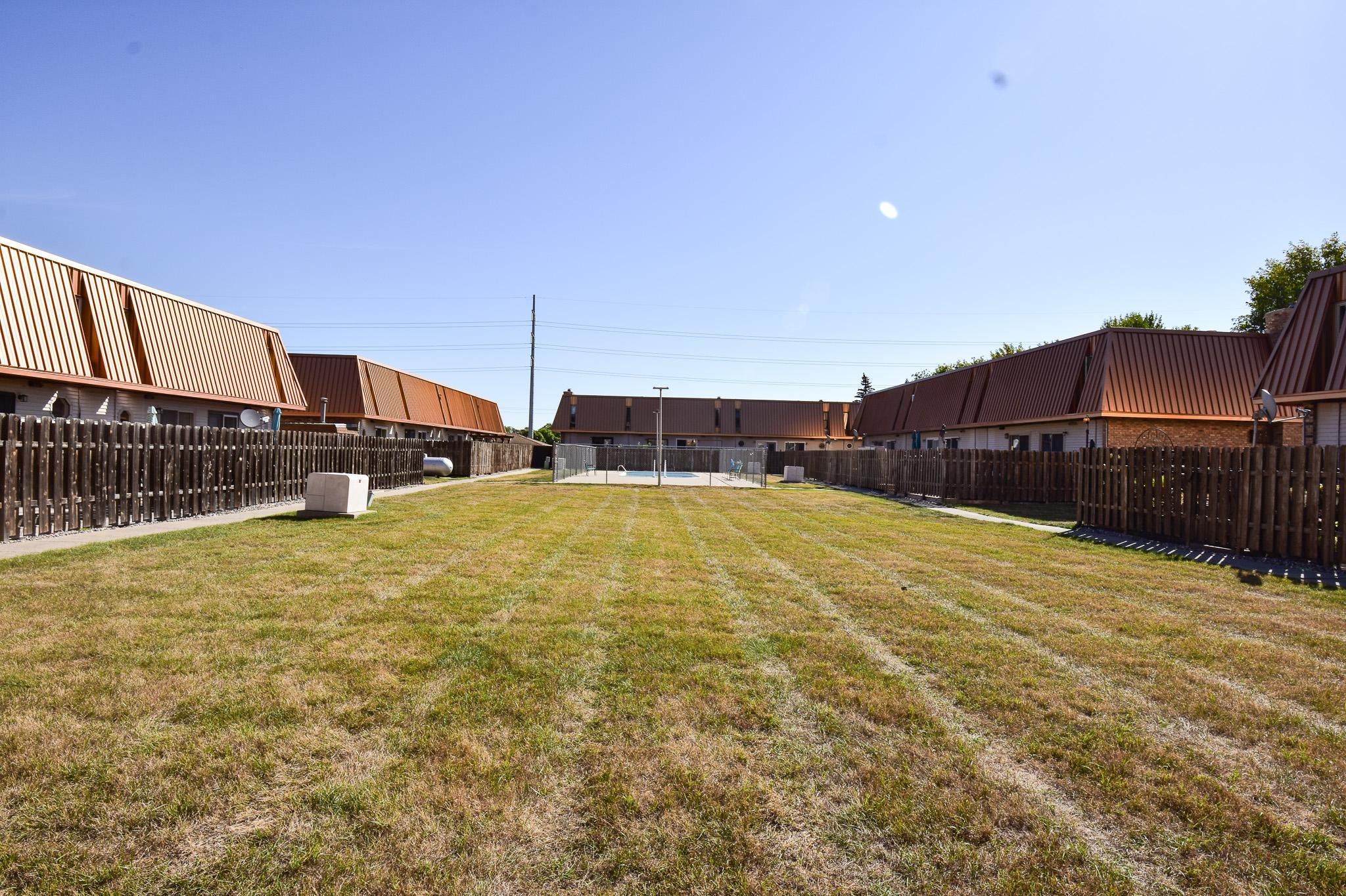 321 12 1/2 Avenue E Property Photo 24