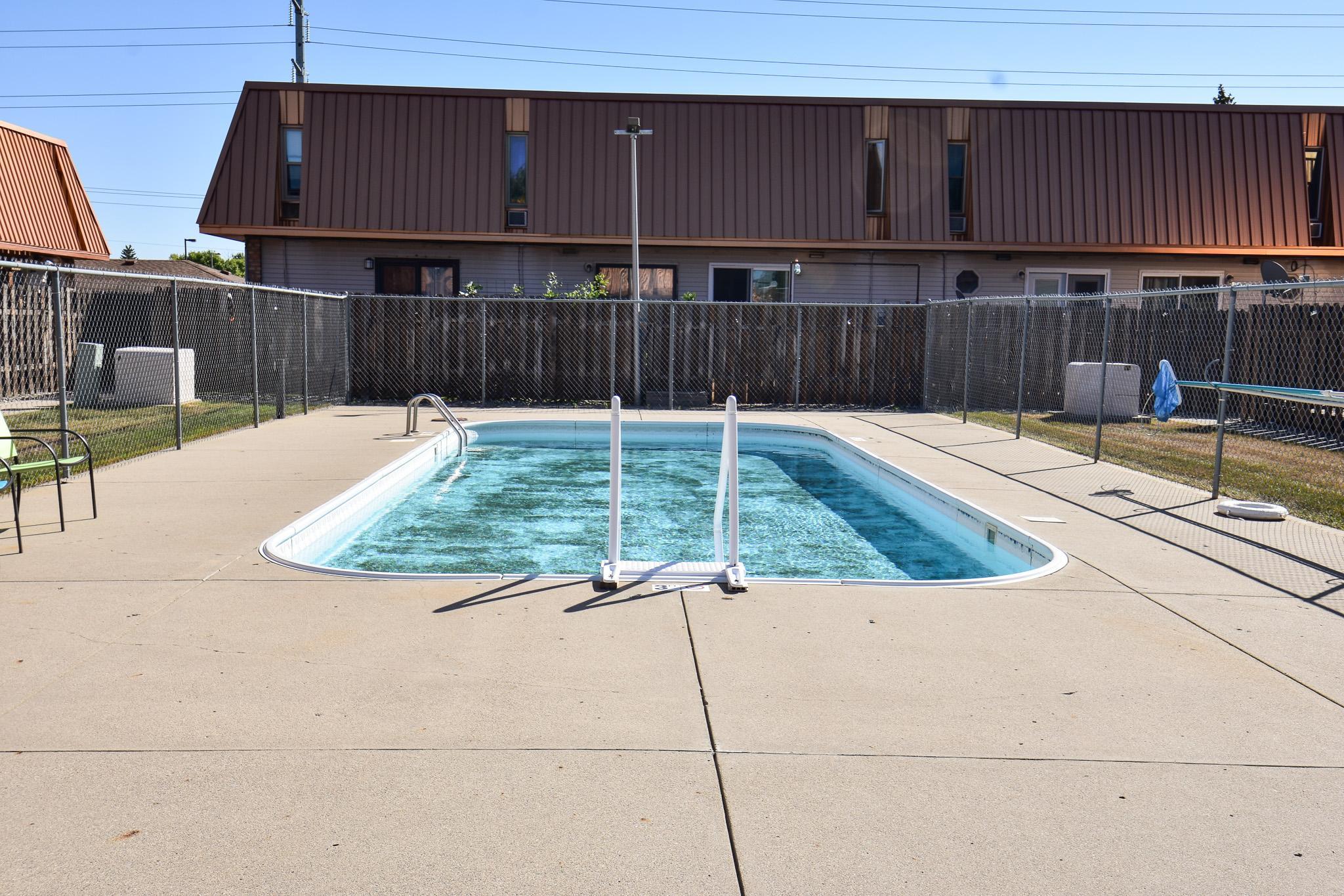 321 12 1/2 Avenue E Property Photo 25