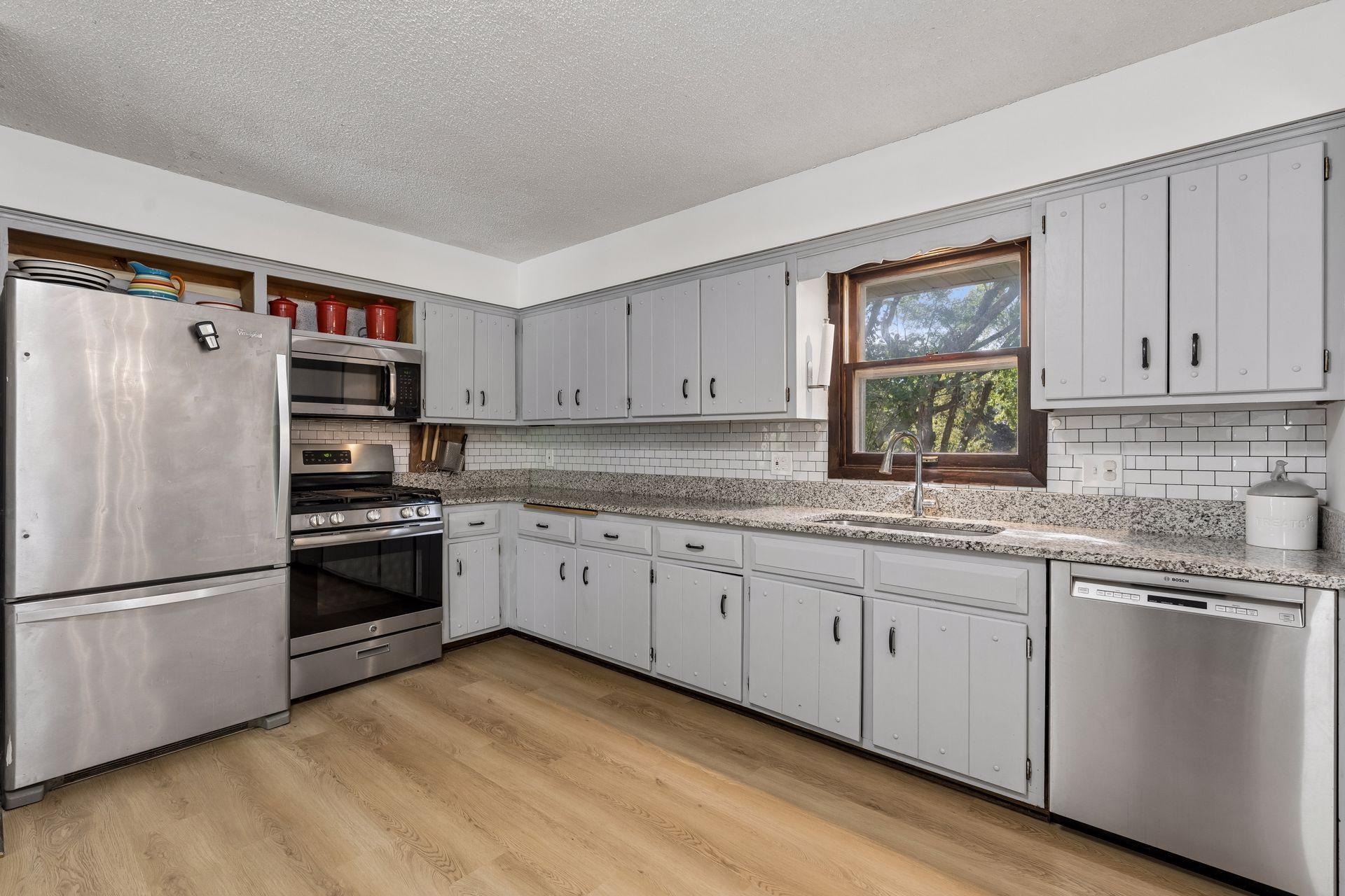 6509 Edgemont Boulevard N Property Photo 9