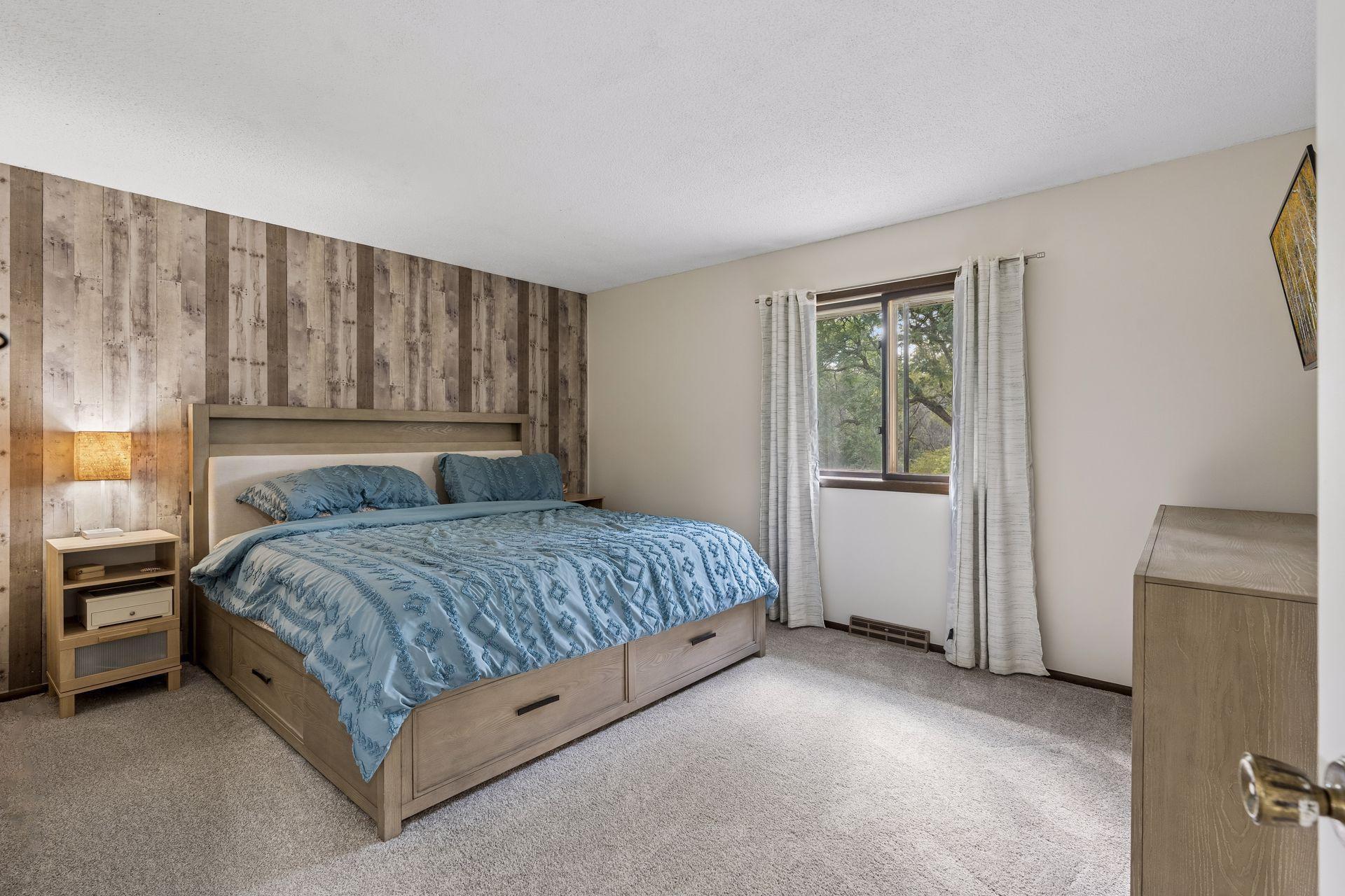 6509 Edgemont Boulevard N Property Photo 14