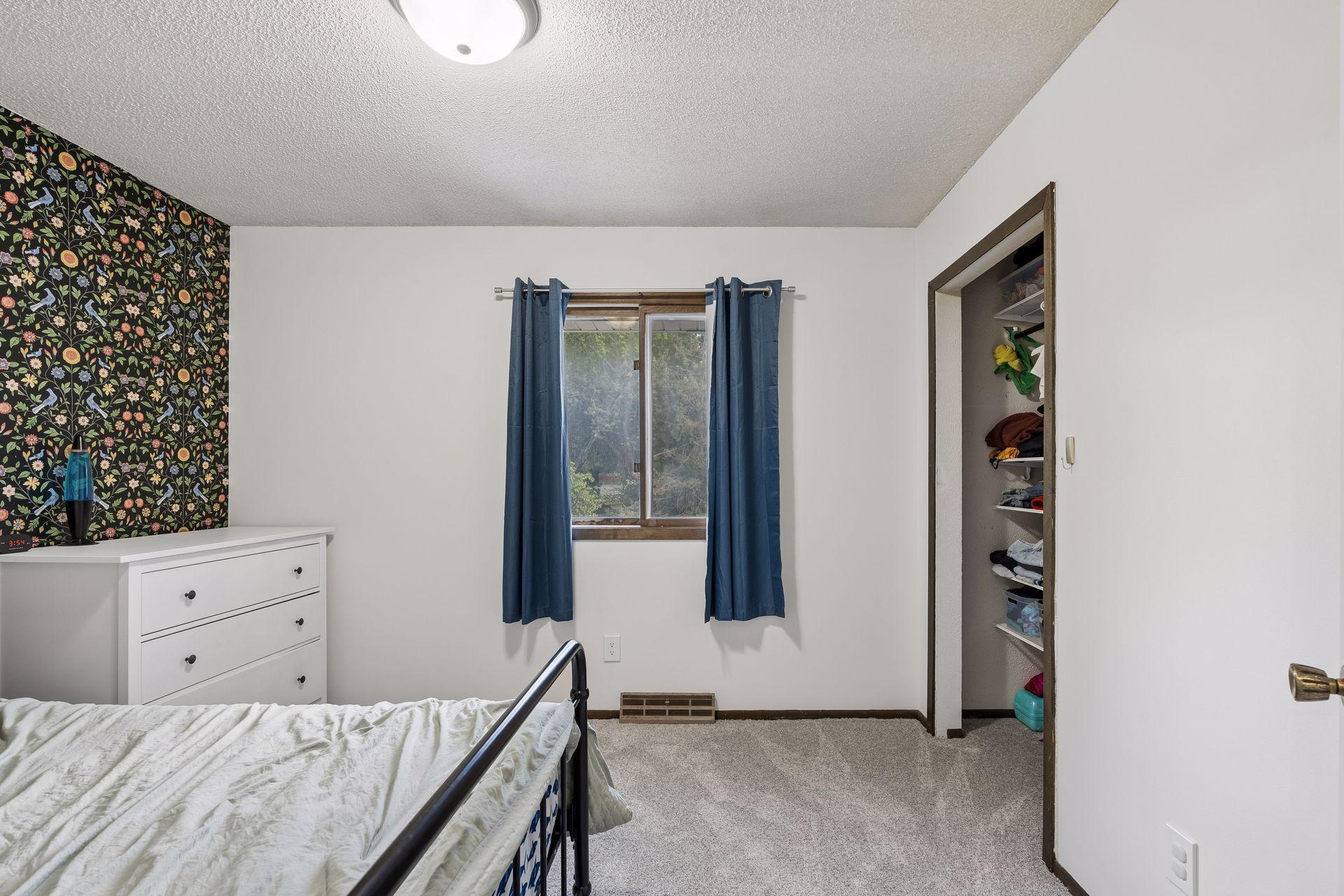 6509 Edgemont Boulevard N Property Photo 15