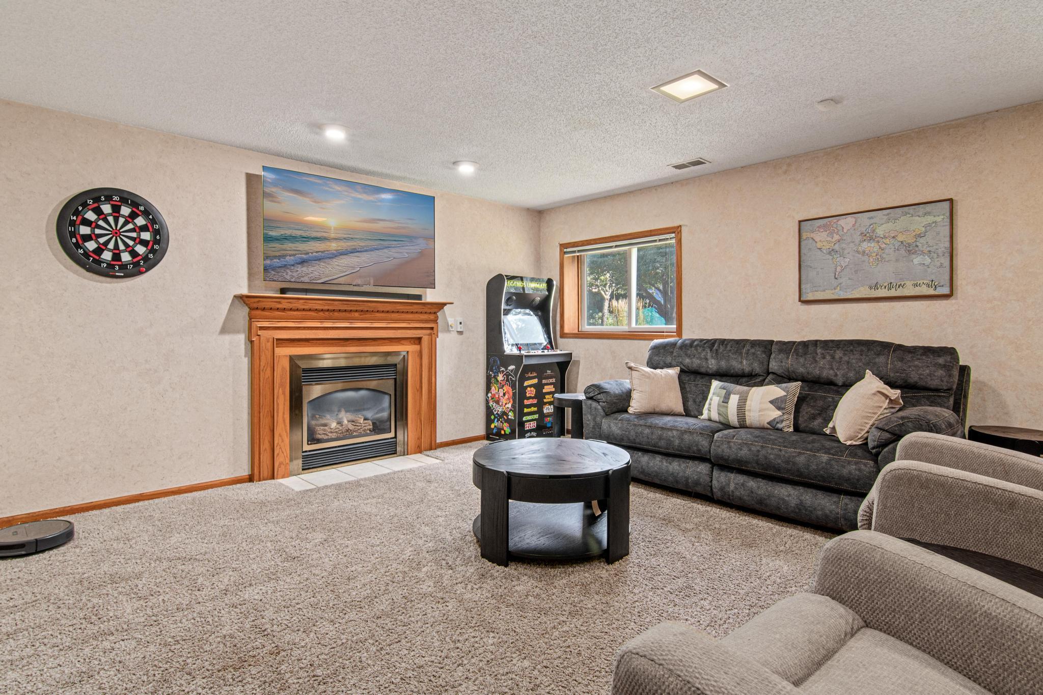 1347 Benson Boulevard E Property Photo 17