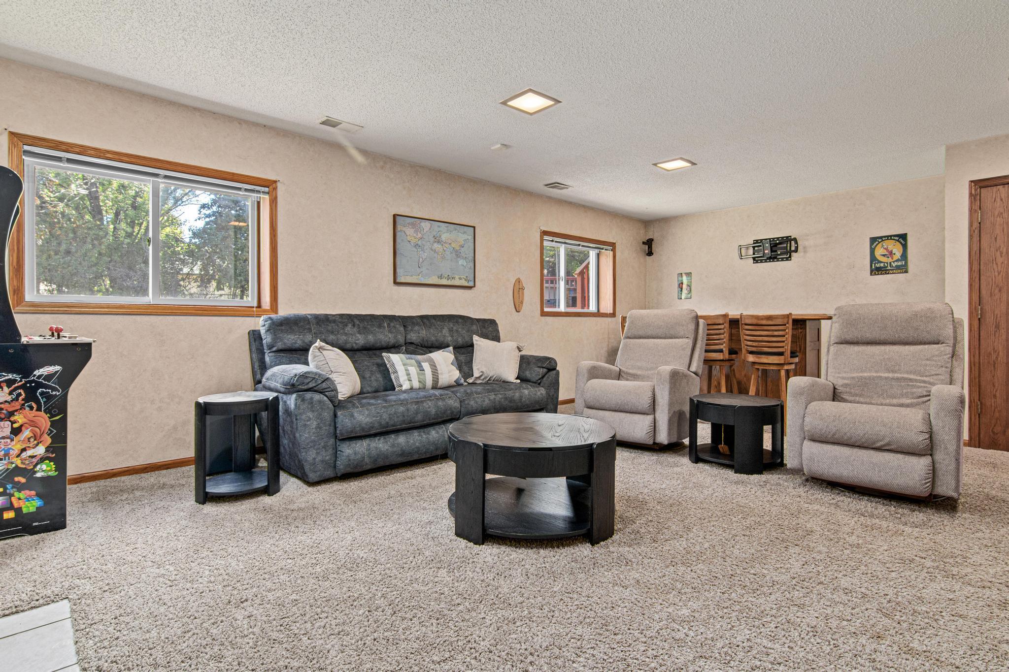 1347 Benson Boulevard E Property Photo 18