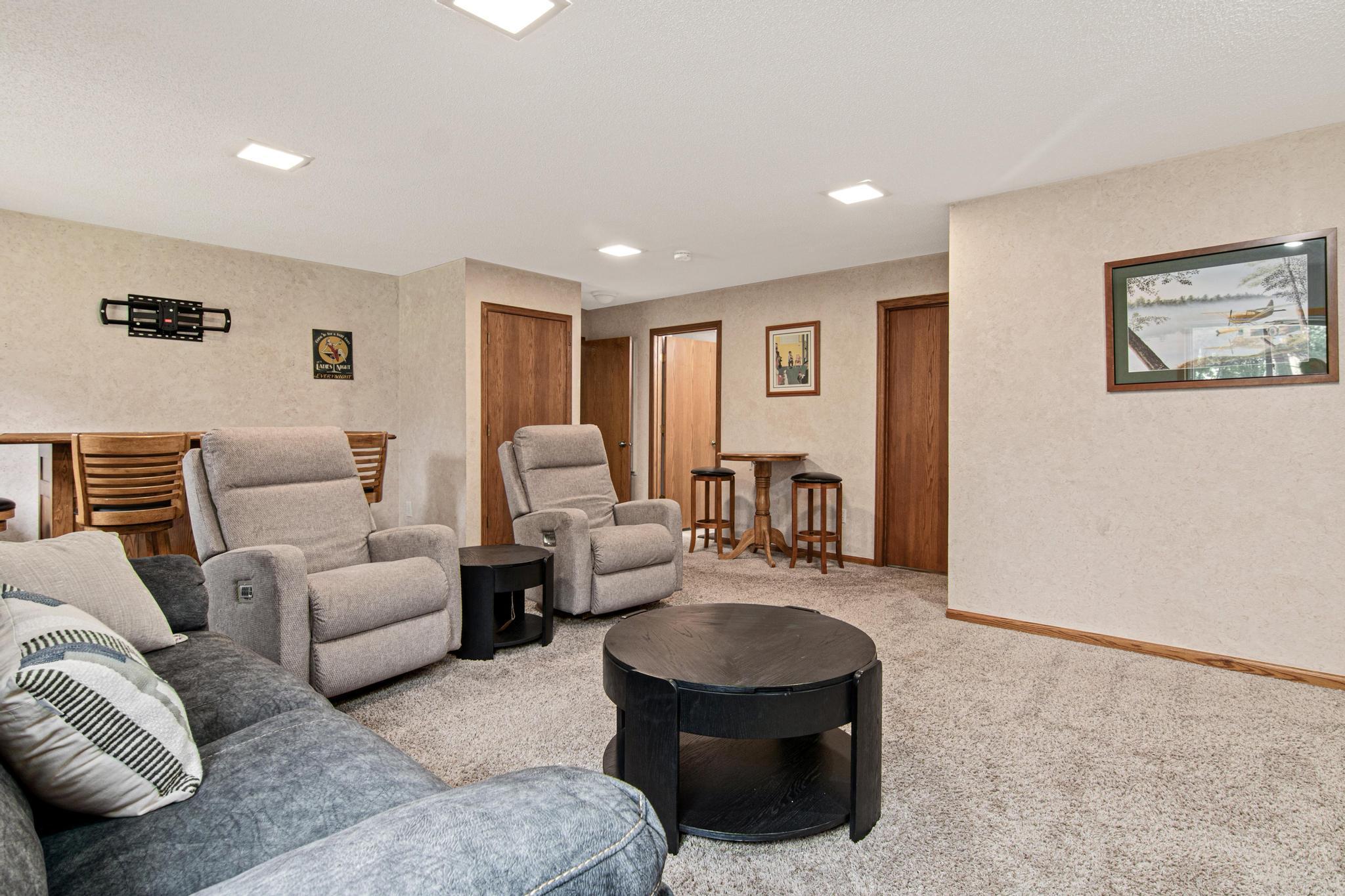 1347 Benson Boulevard E Property Photo 19