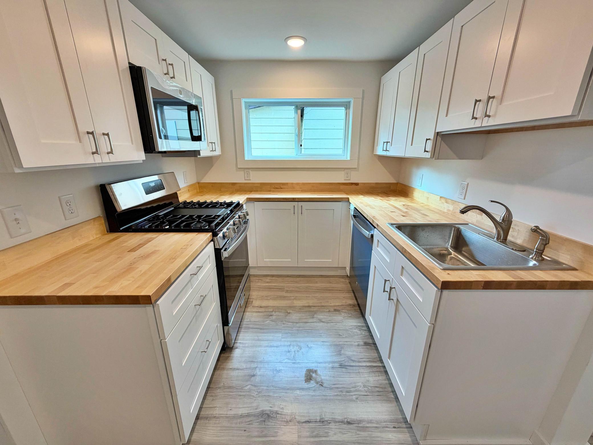 123 3rd Street Ne Property Photo 1