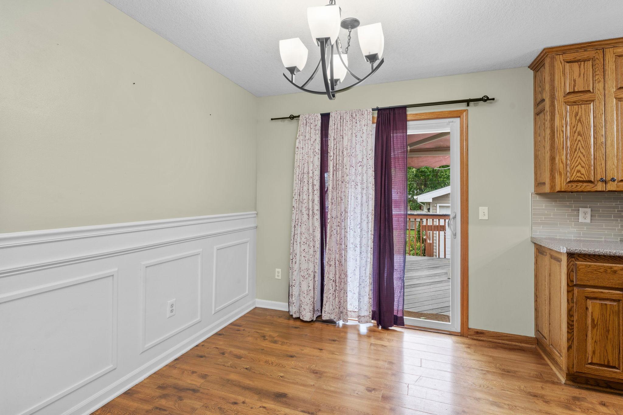 135 Davis Street S Property Photo 13