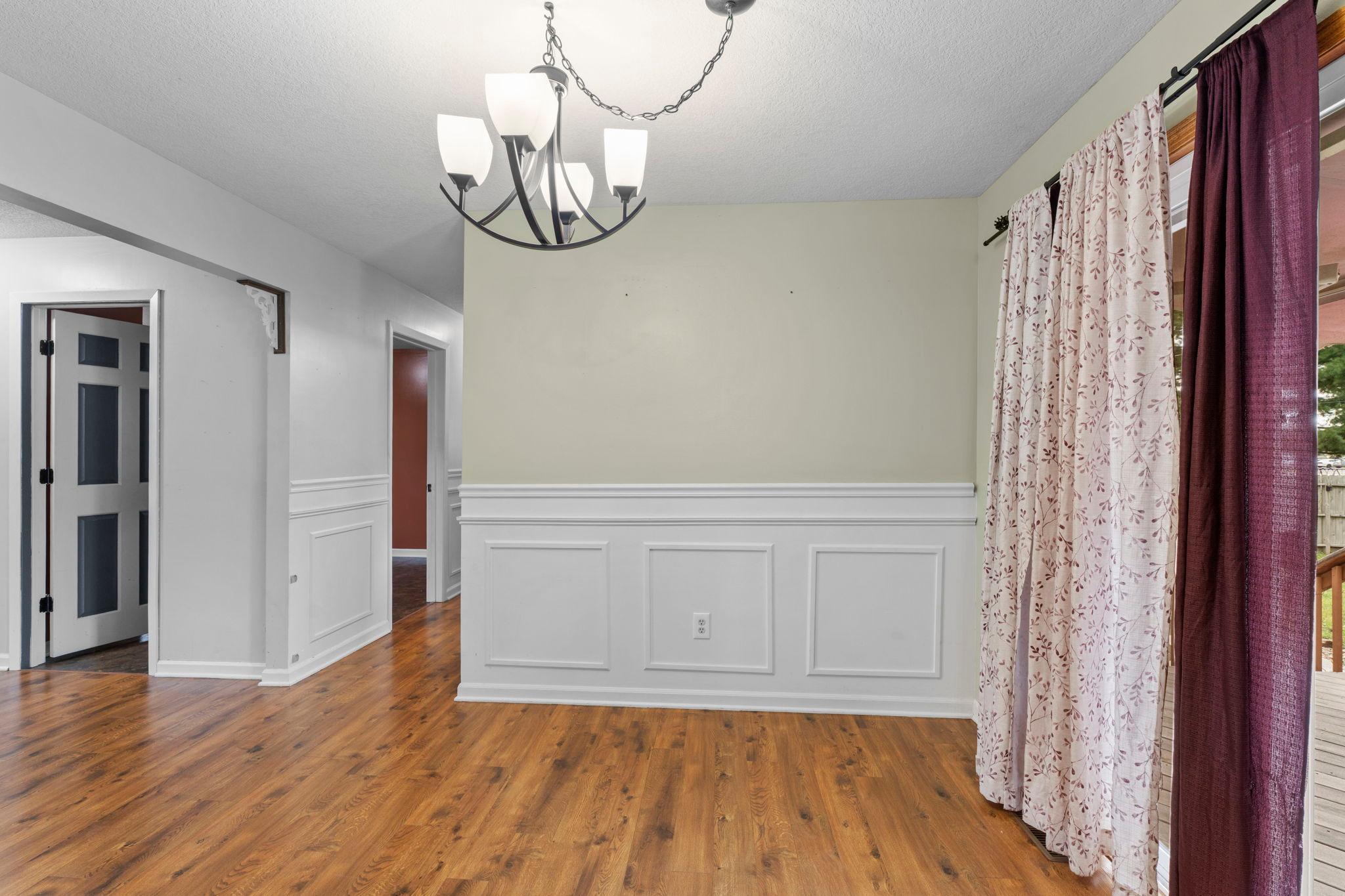 135 Davis Street S Property Photo 16