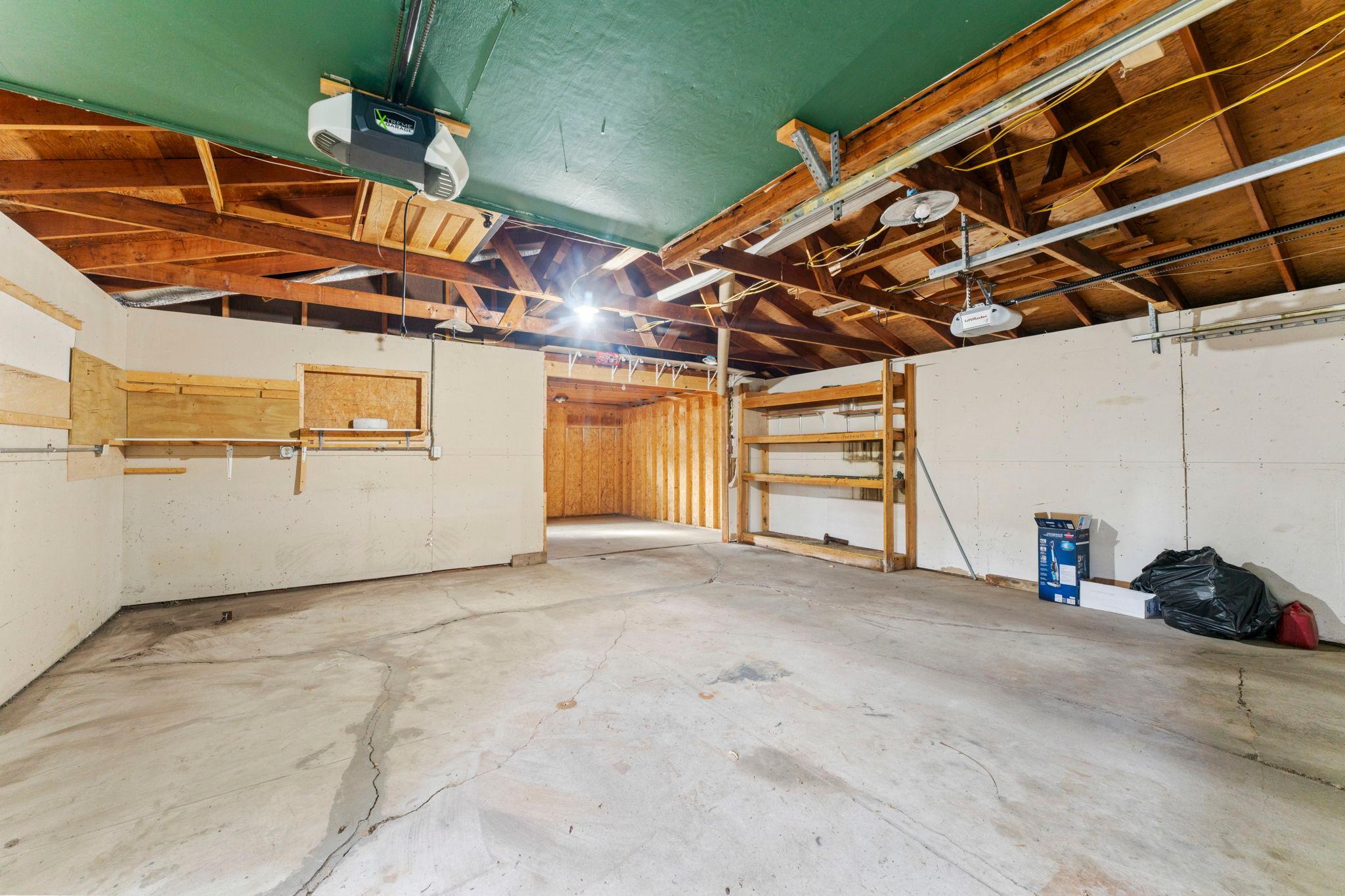 135 Davis Street S Property Photo 44