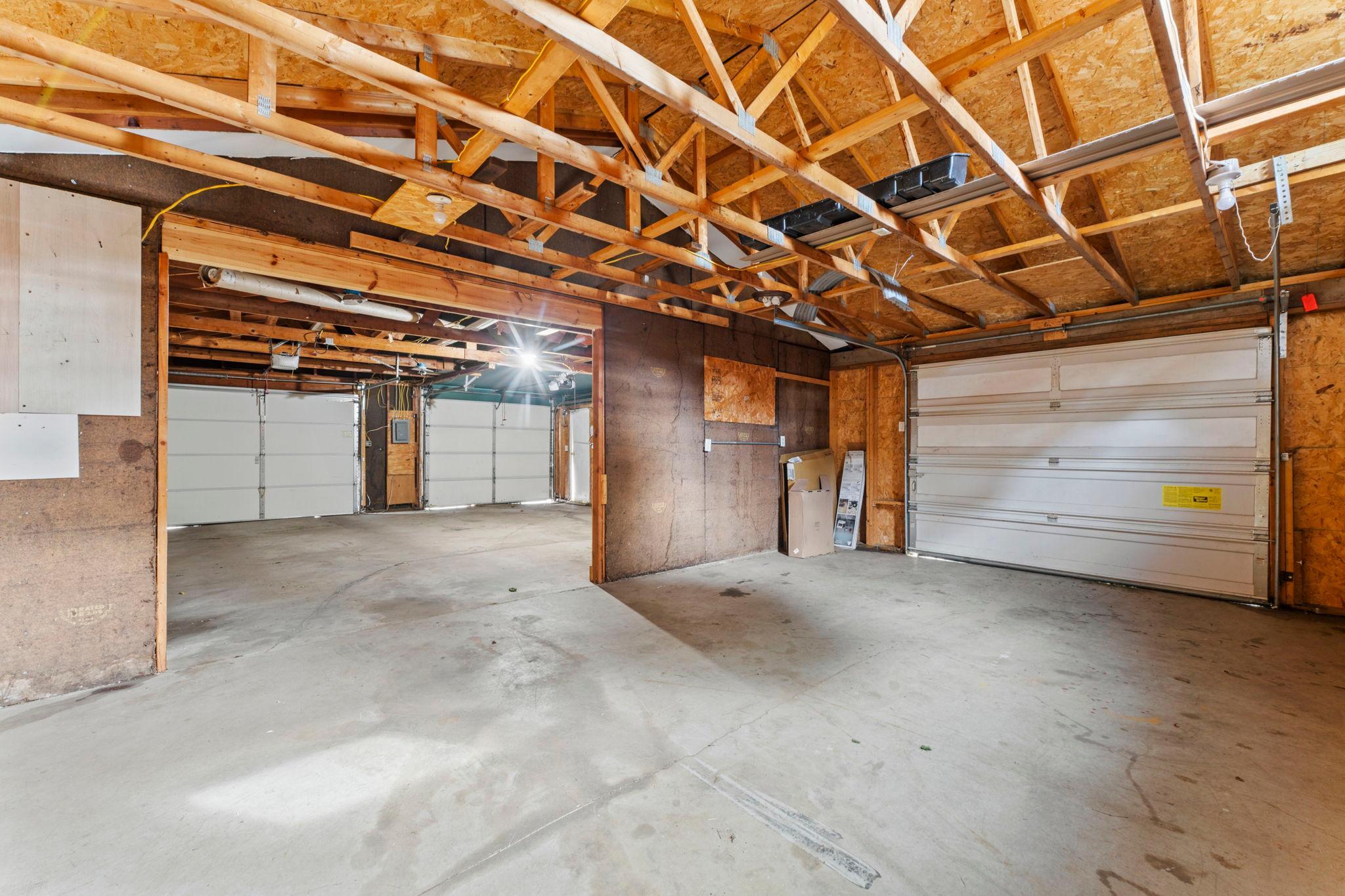 135 Davis Street S Property Photo 46