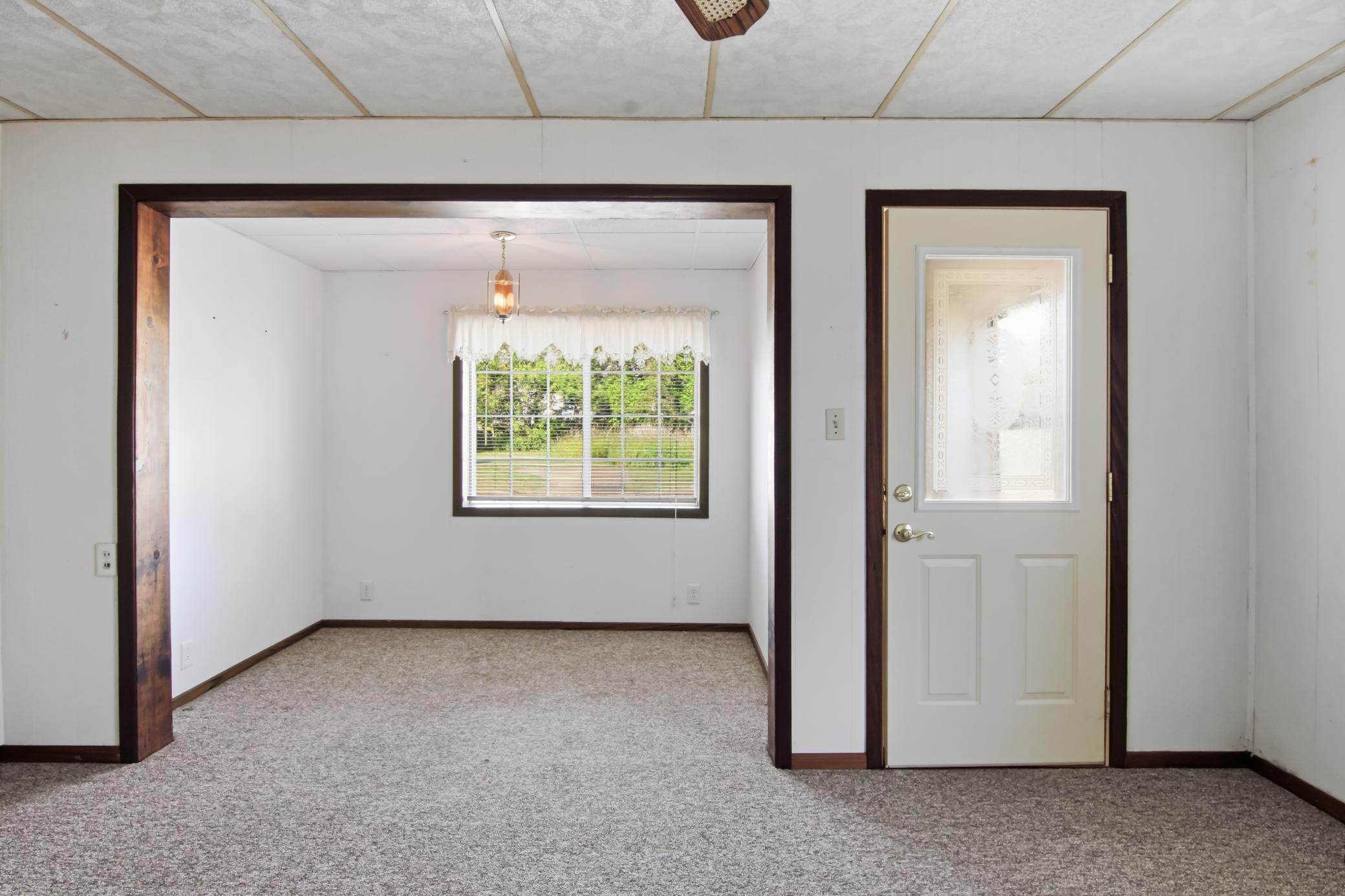 50476 S 2nd Street Property Photo 4