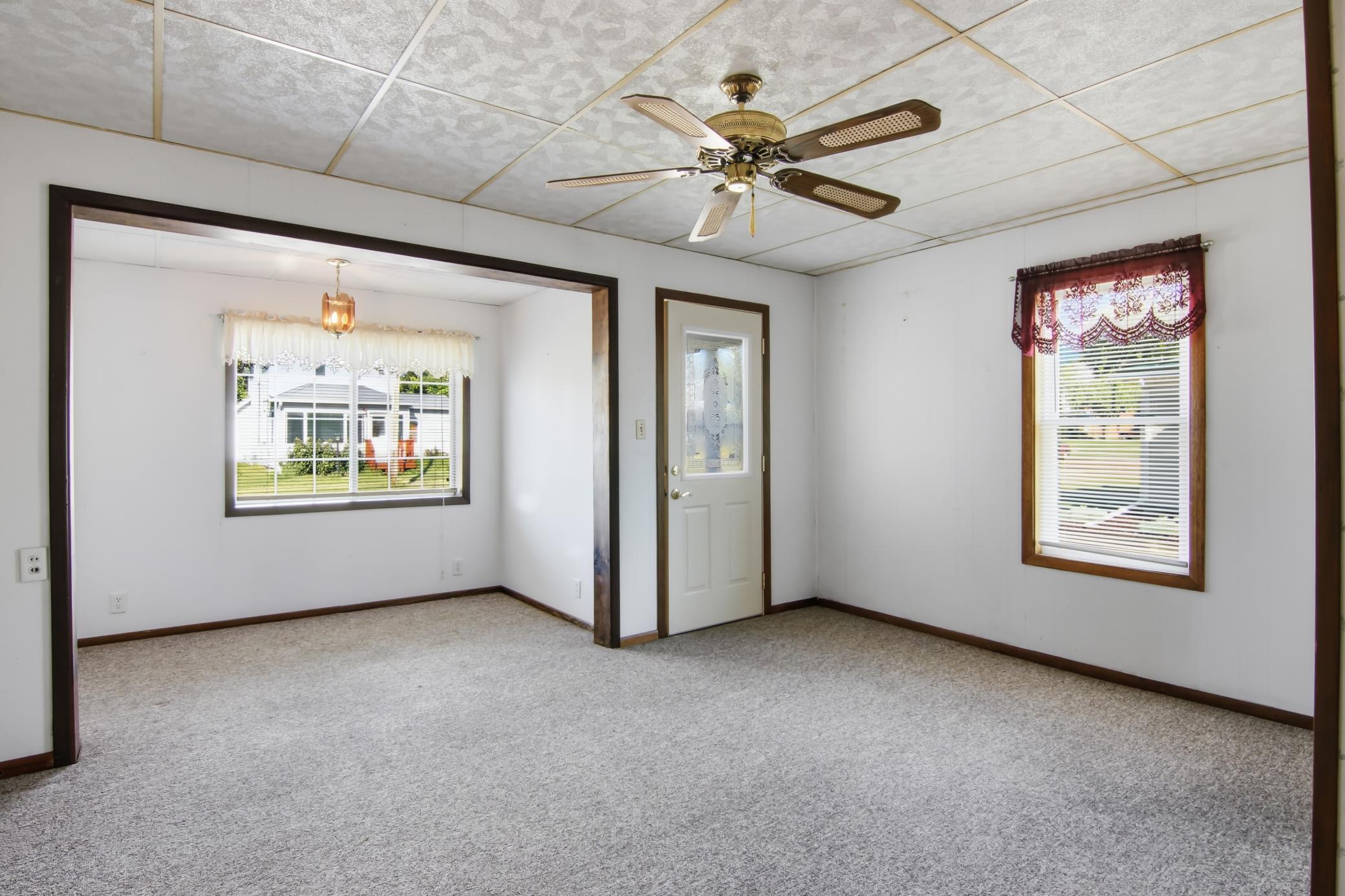 50476 S 2nd Street Property Photo 5
