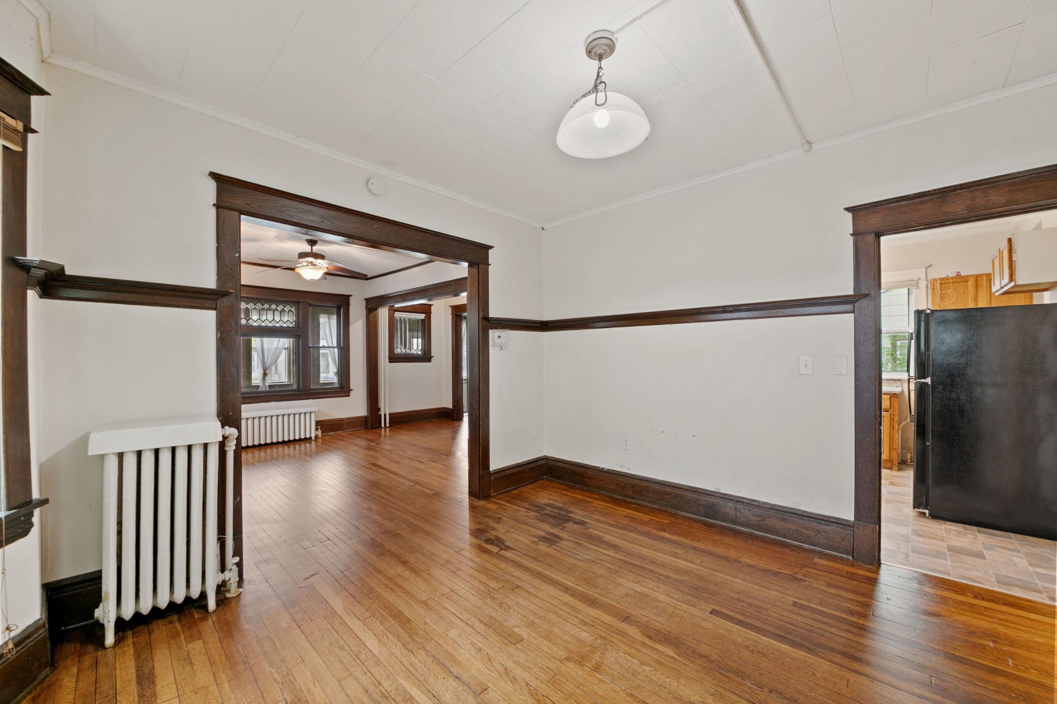 985 5th Street E Property Photo 8