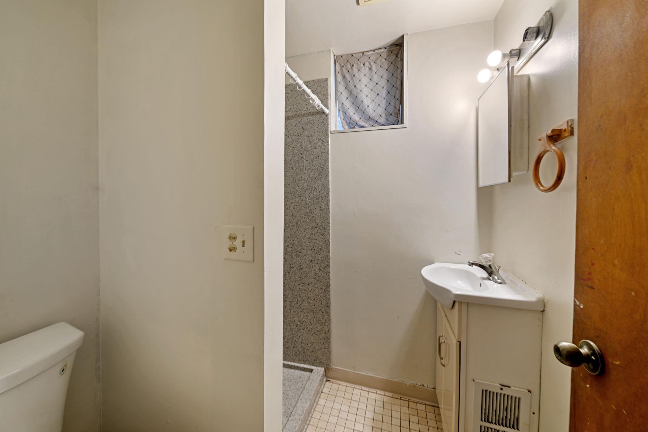 985 5th Street E Property Photo 12