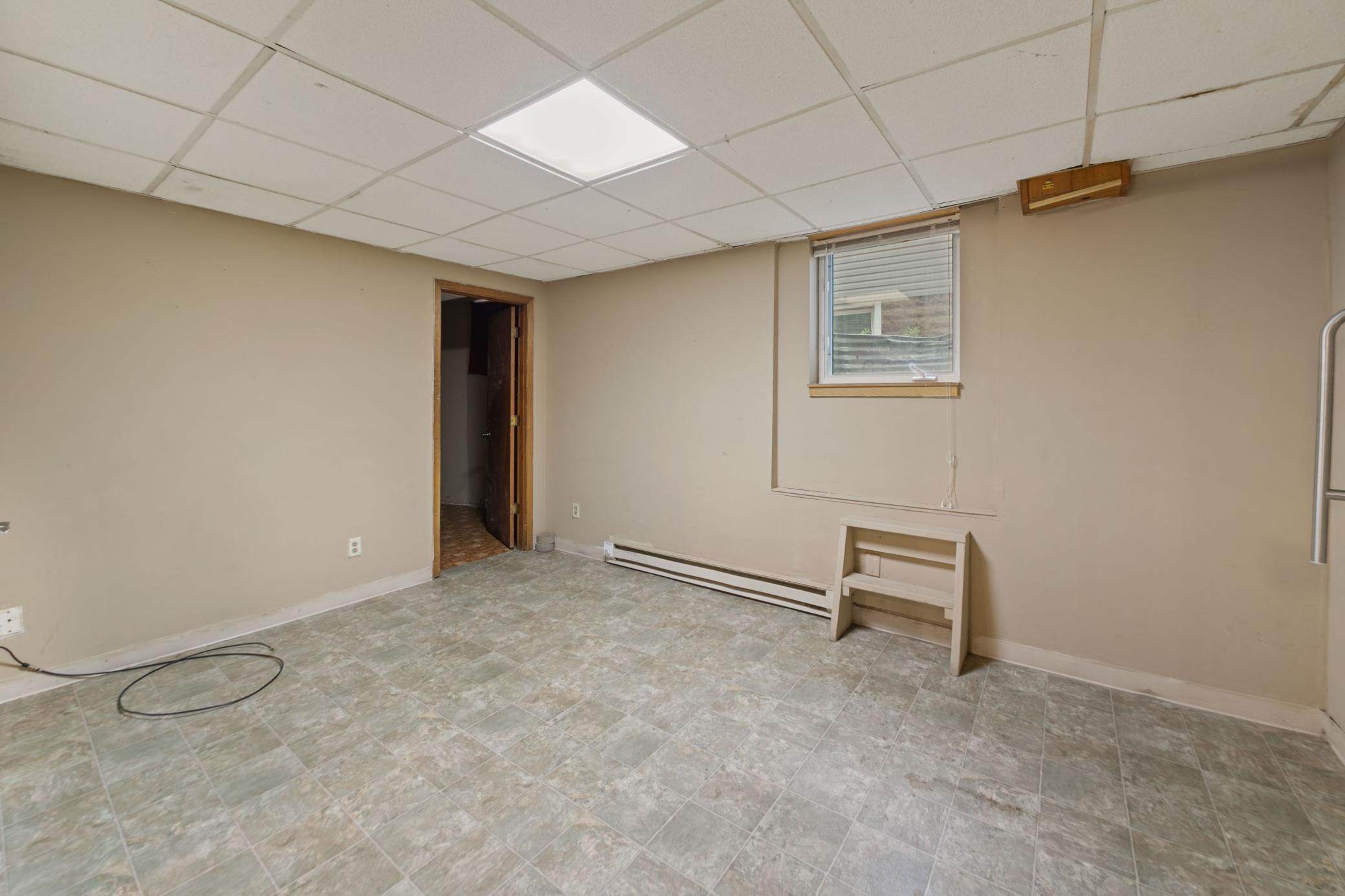 985 5th Street E Property Photo 21