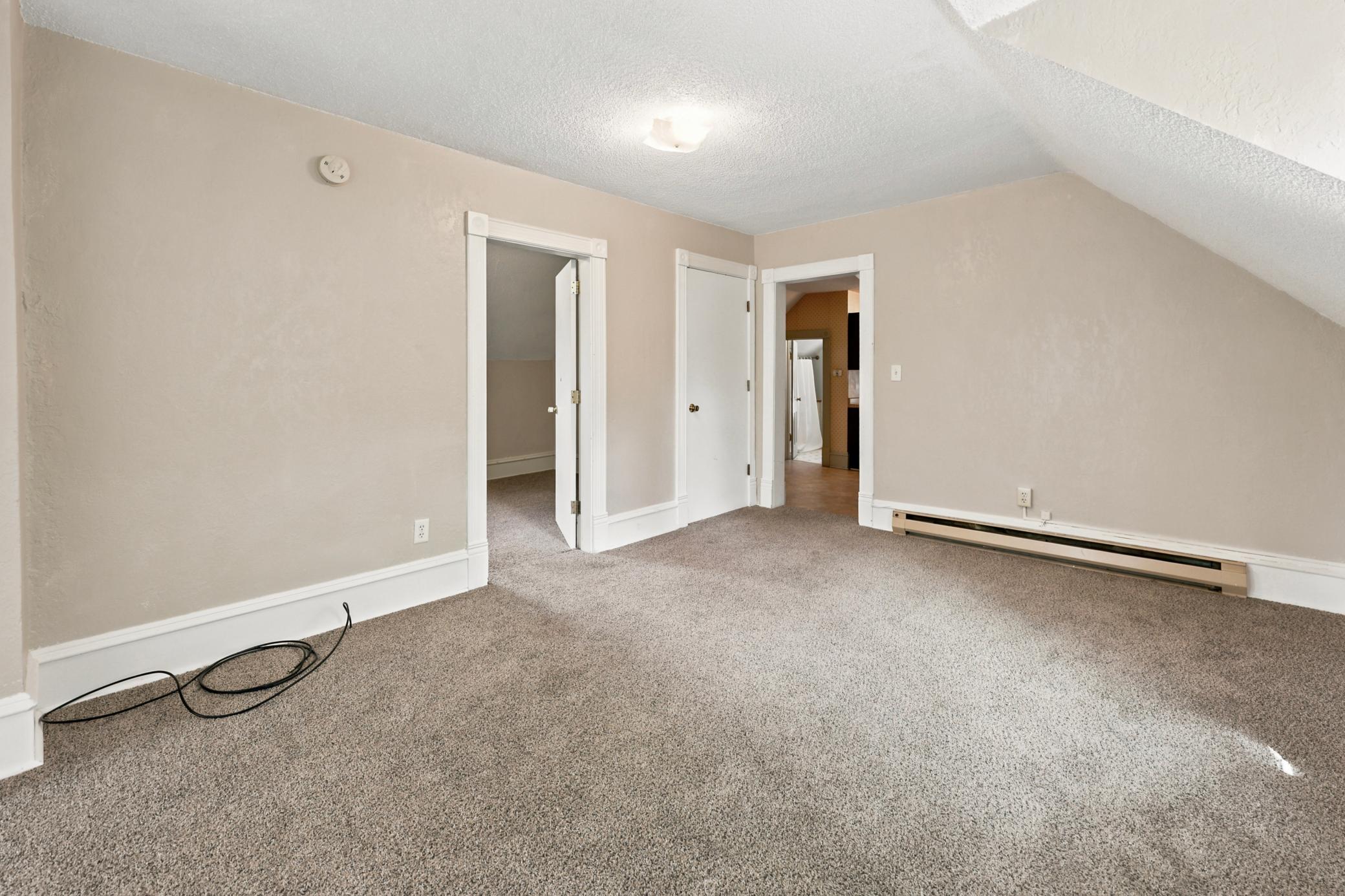 226 3rd Avenue Ne Property Photo 32