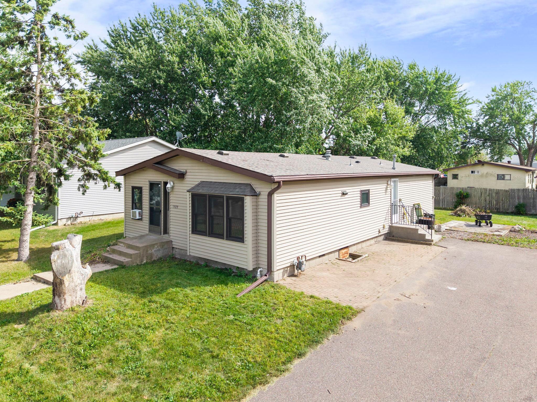 1989 Cardinal Drive Property Photo 12