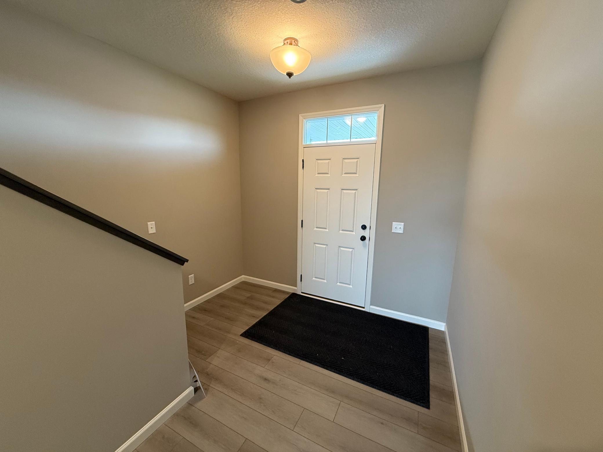 2742 Ivan Avenue Ne Property Photo 2
