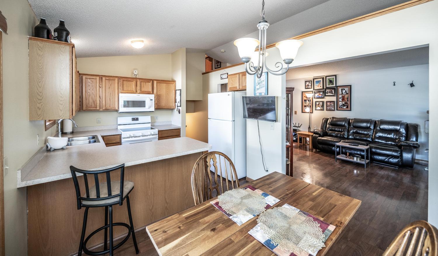 15288 Chokecherry Avenue Property Photo 8