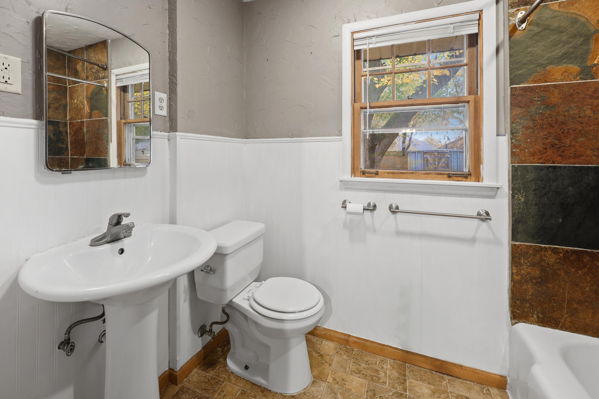1506 8th Avenue N Property Photo 25